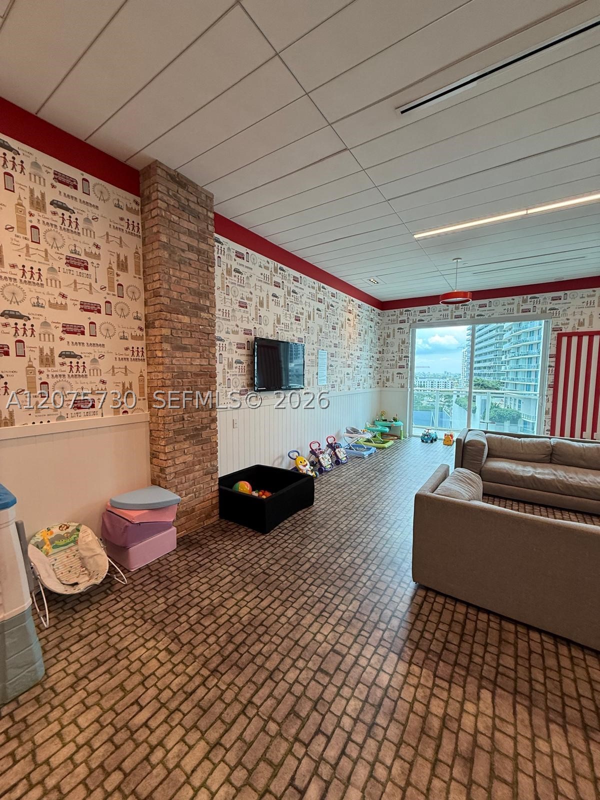 1080 Brickell Ave #913 Miami, FL 33131