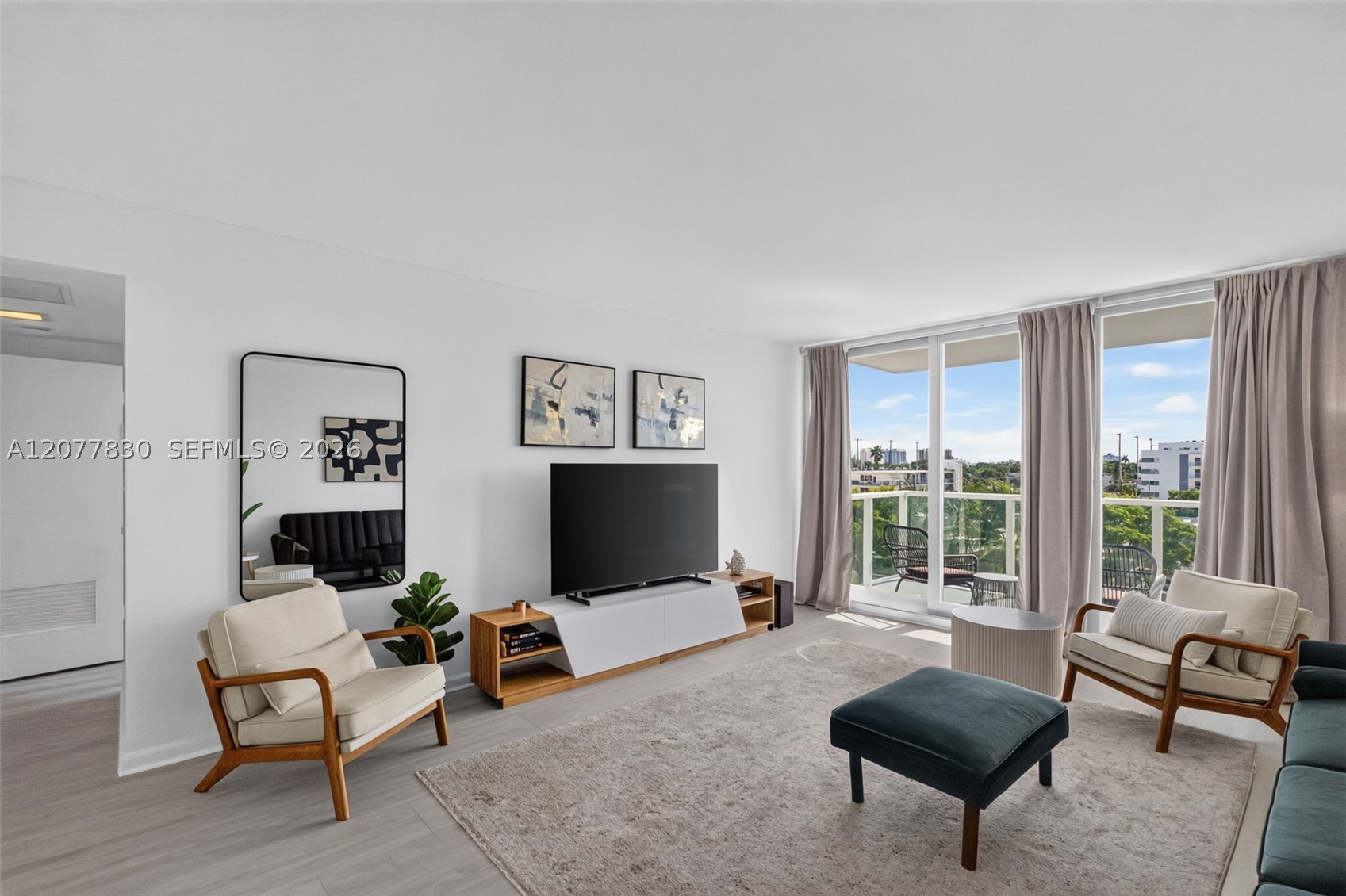 1000 West Ave #509