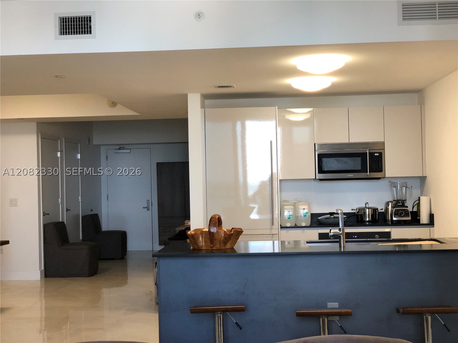 1010 Brickell Ave #2302