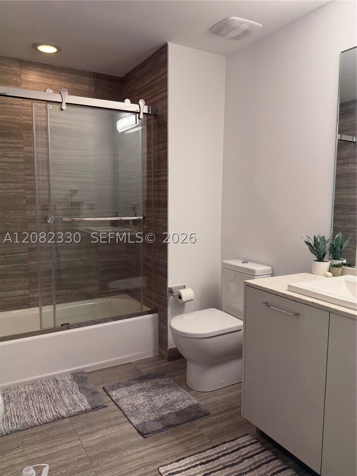 image 1010 Brickell12