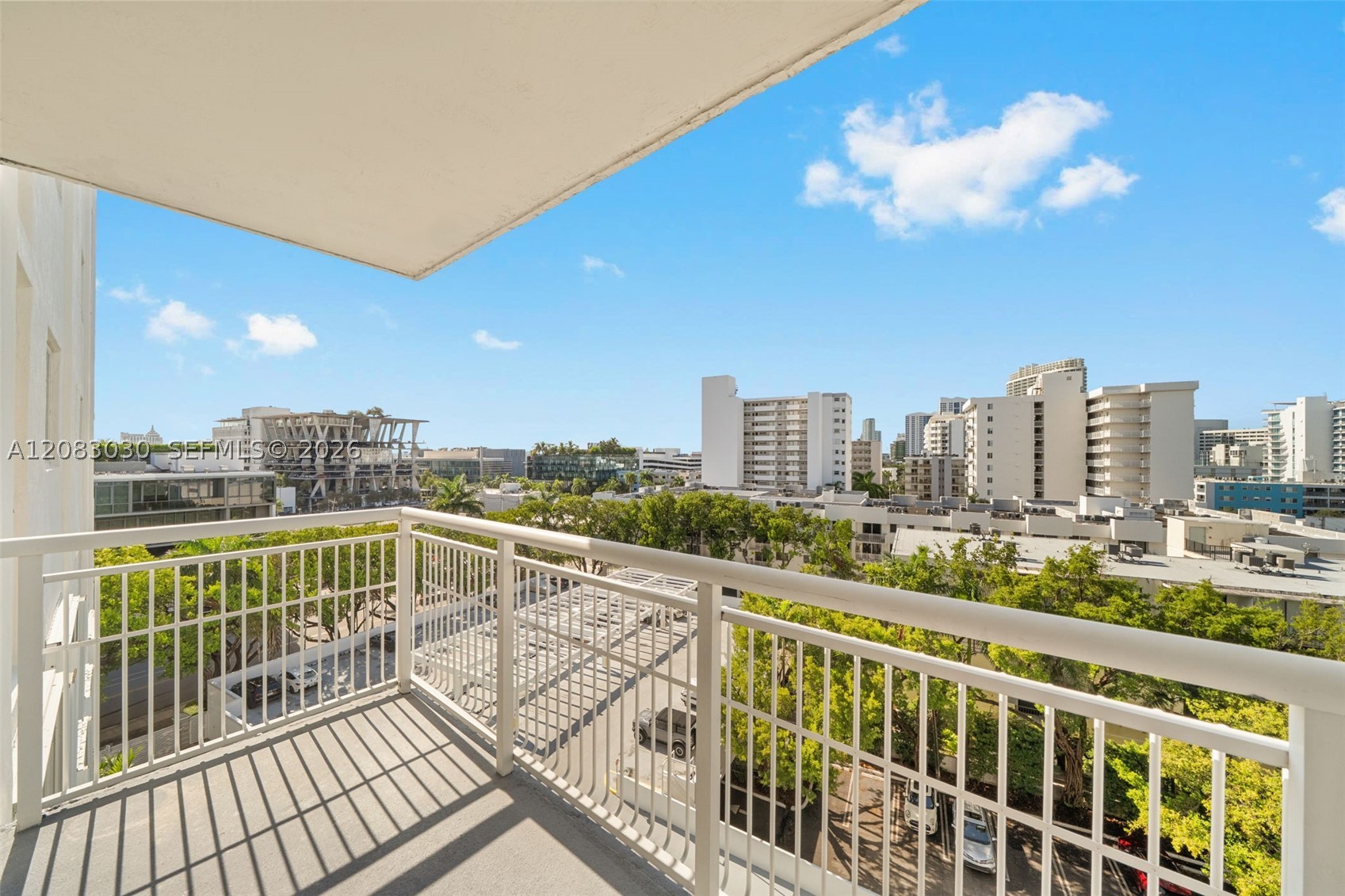 1688 West Ave #806 Miami Beach, FL 33139