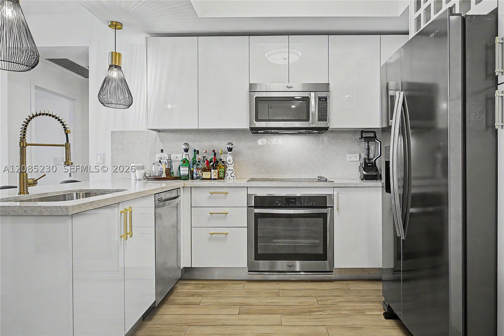 image Nine at Mary Brickell Village3