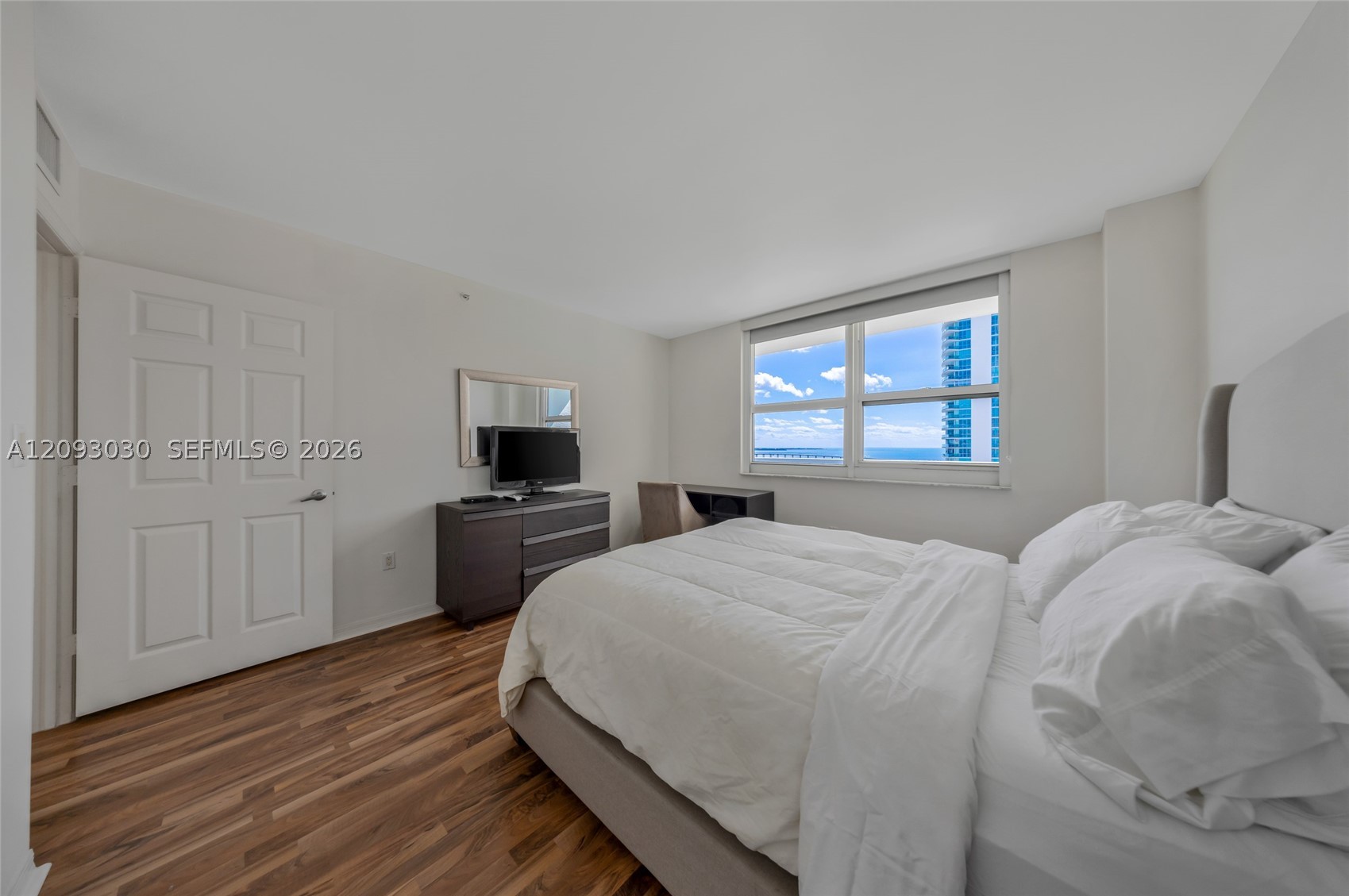 image The Mark on Brickell16