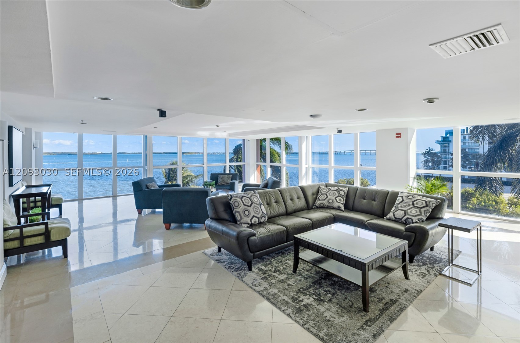 image The Mark on Brickell25