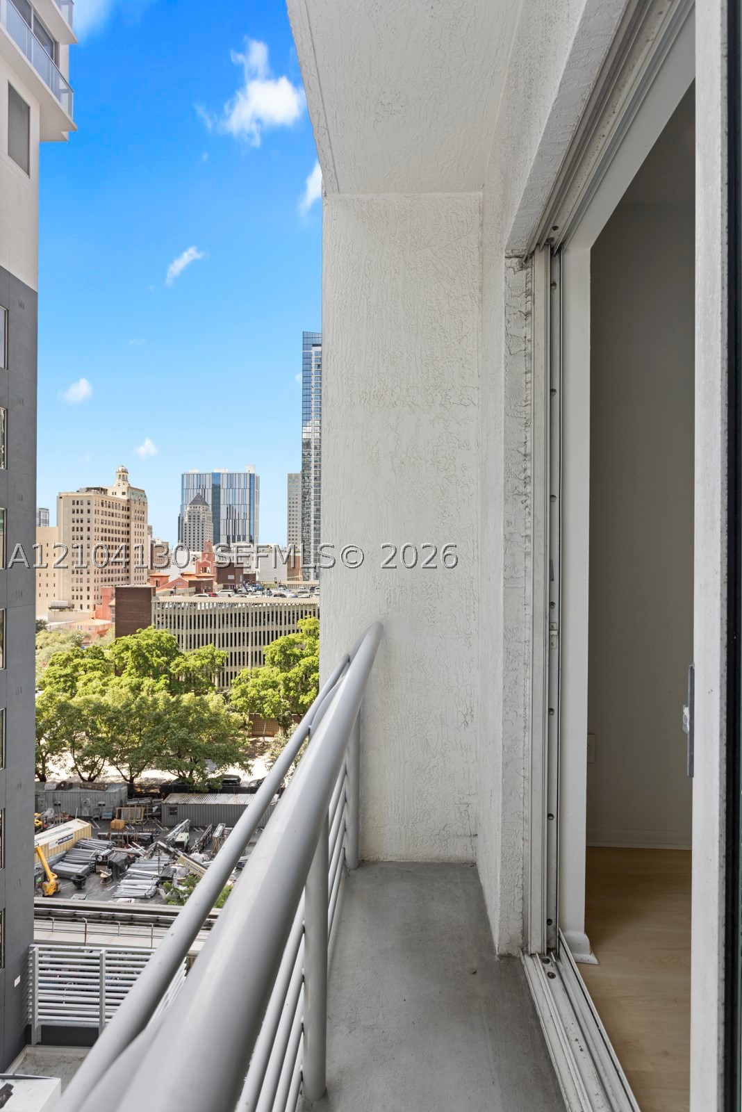 image Loft Downtown I10