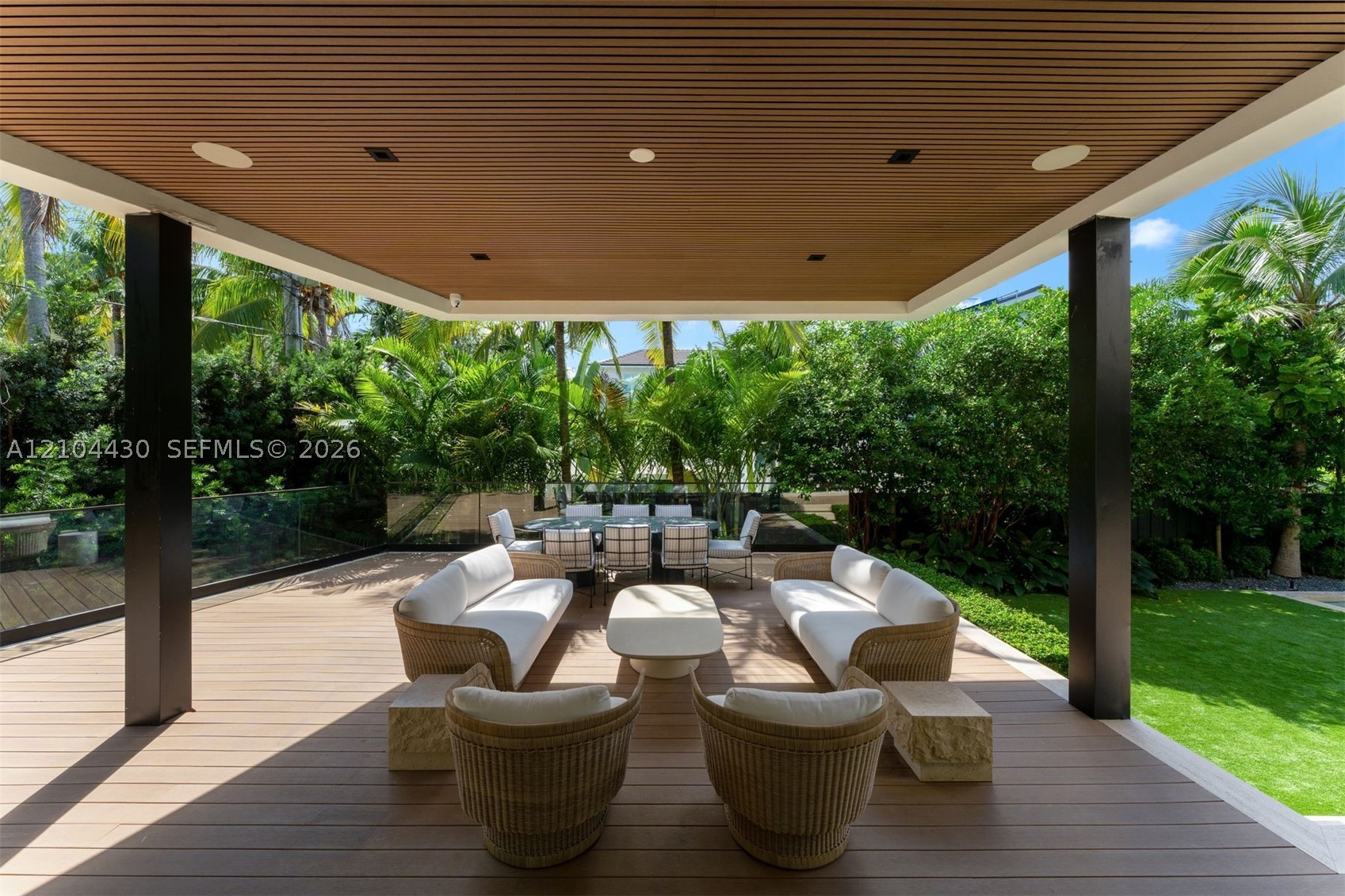 360 Harbor Ln Key Biscayne, FL 33149