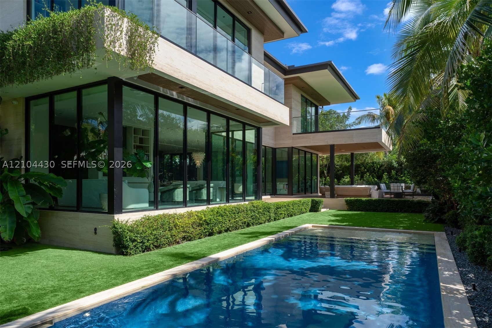 360 Harbor Ln Key Biscayne, FL 33149