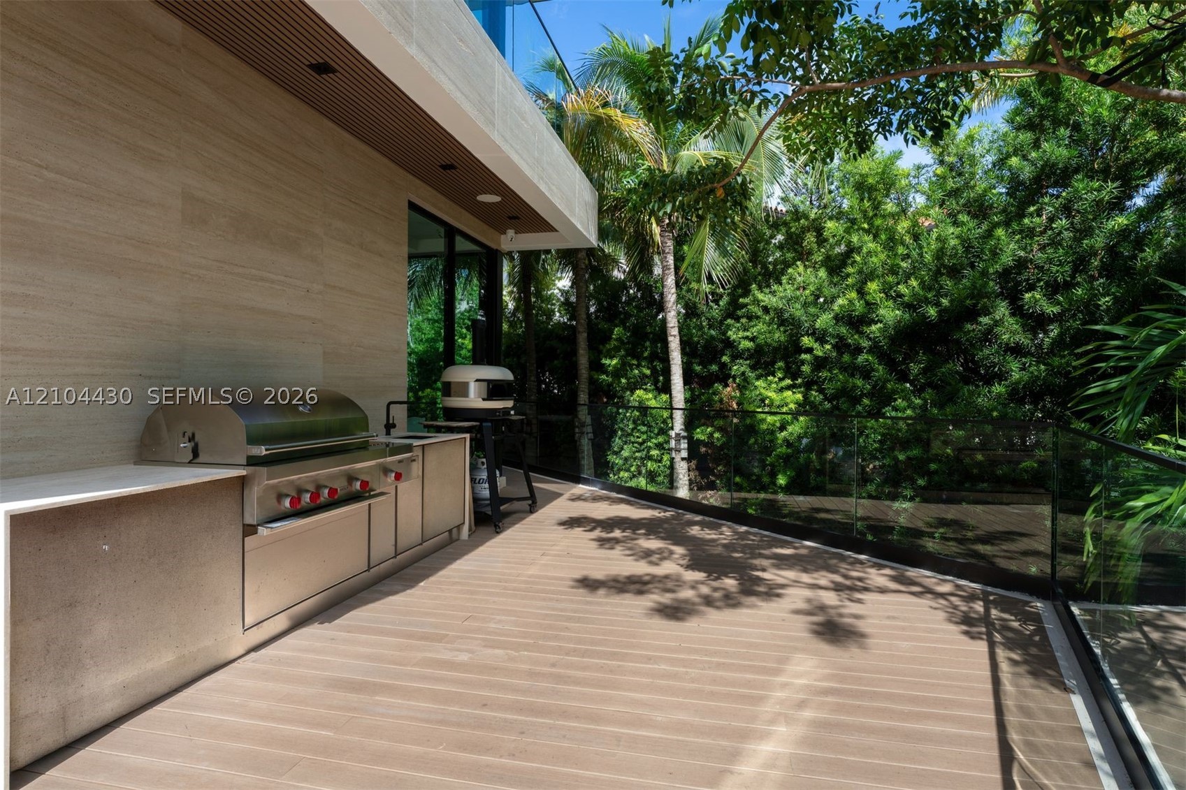 360 Harbor Ln Key Biscayne, FL 33149