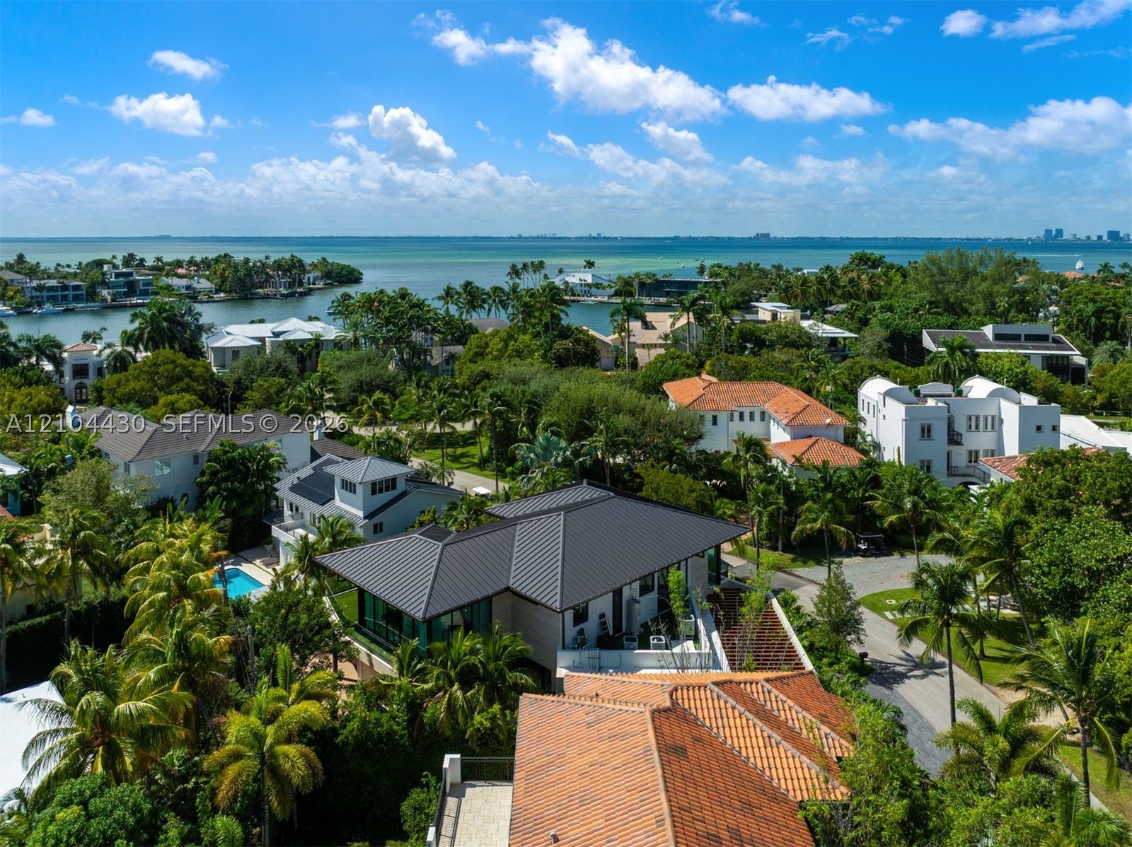 360 Harbor Ln Key Biscayne, FL 33149