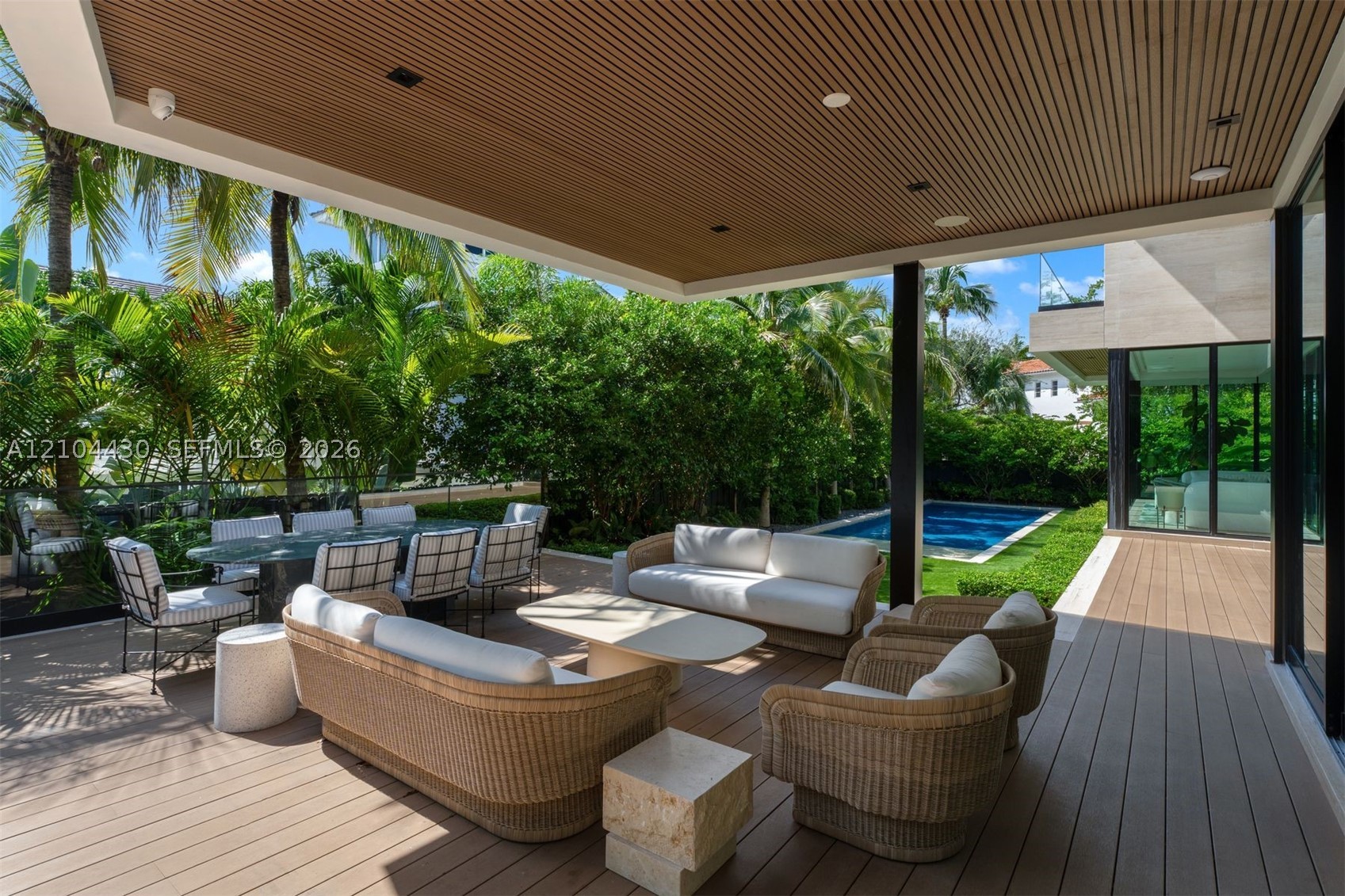 360 Harbor Ln Key Biscayne, FL 33149