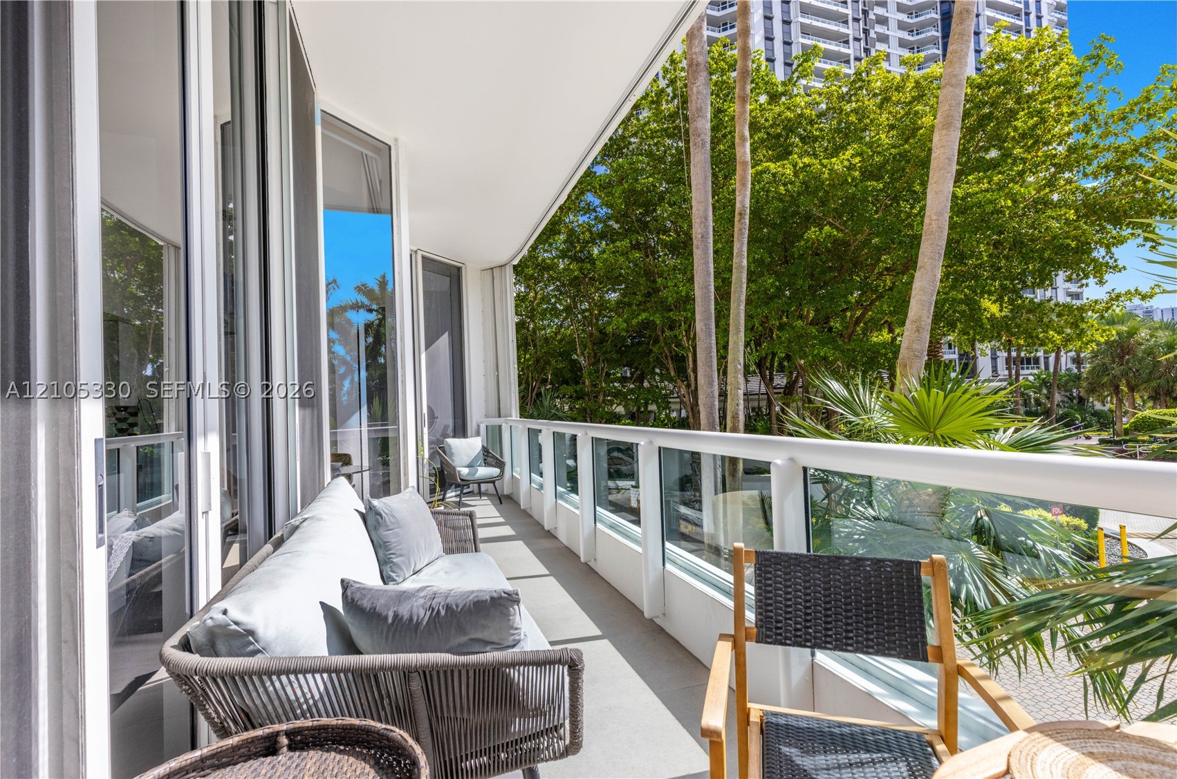 21205 Yacht Clb Dr #304 Aventura, FL 33180