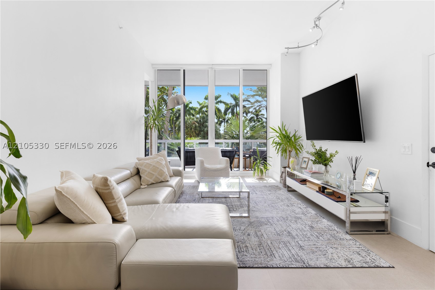 21205 Yacht Clb Dr #304 Aventura, FL 33180