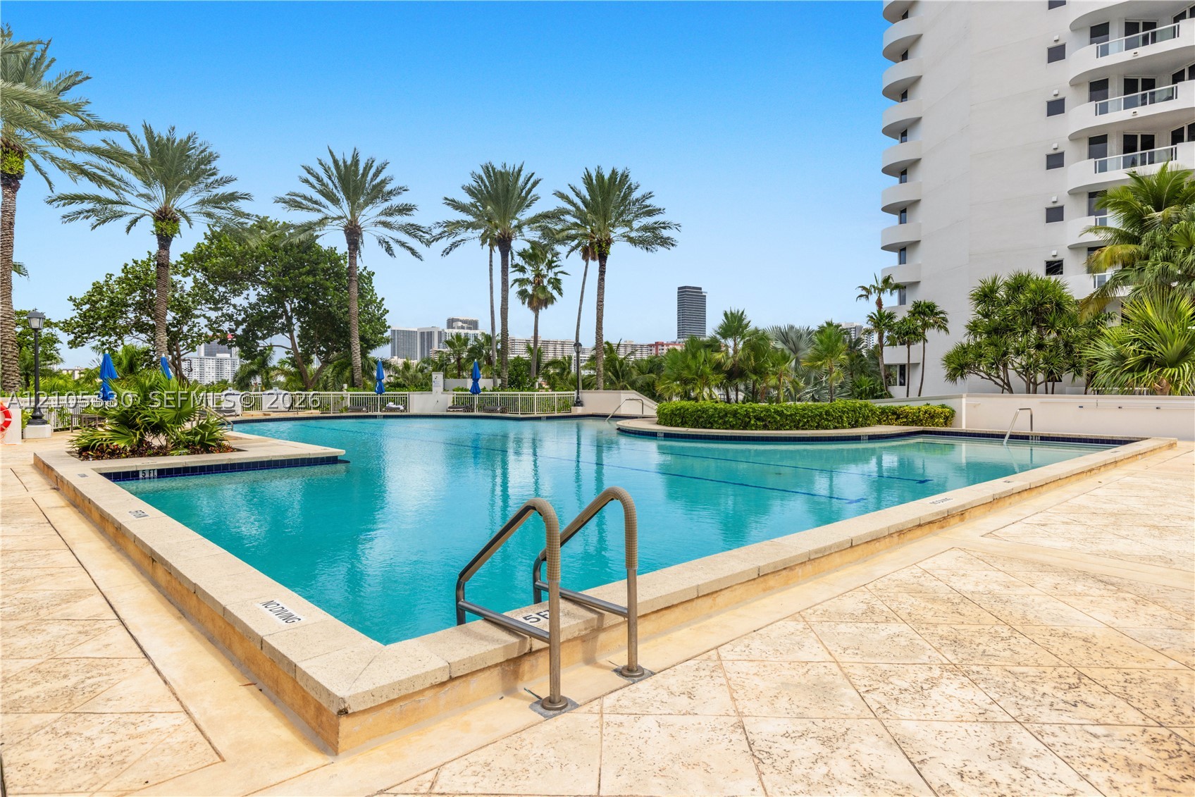 21205 Yacht Clb Dr #304 Aventura, FL 33180