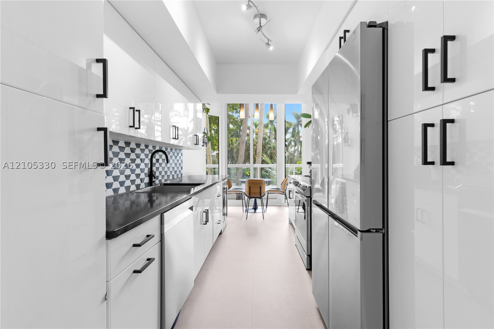 21205 Yacht Clb Dr #304 Aventura, FL 33180