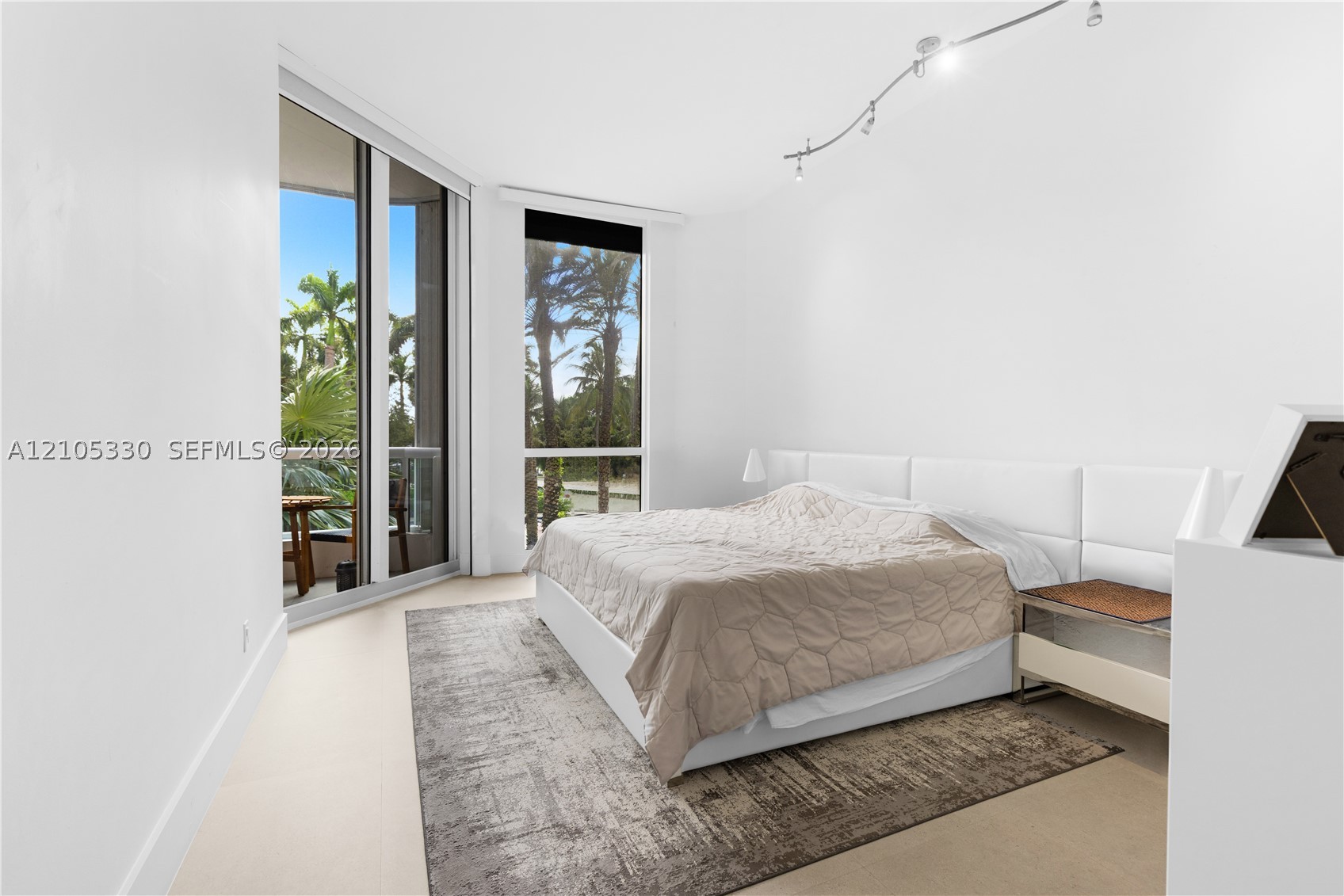 21205 Yacht Clb Dr #304 Aventura, FL 33180