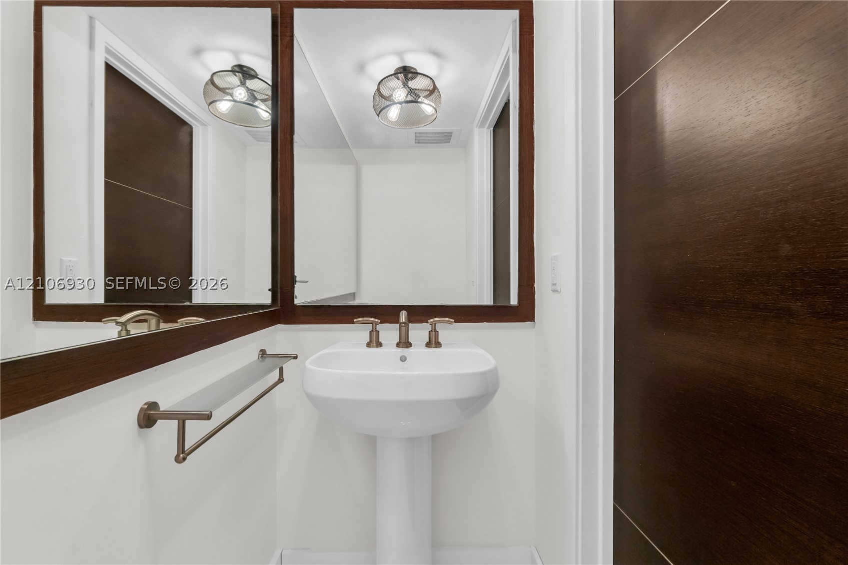 901 Brickell Key Blvd #1103 Miami, FL 33131