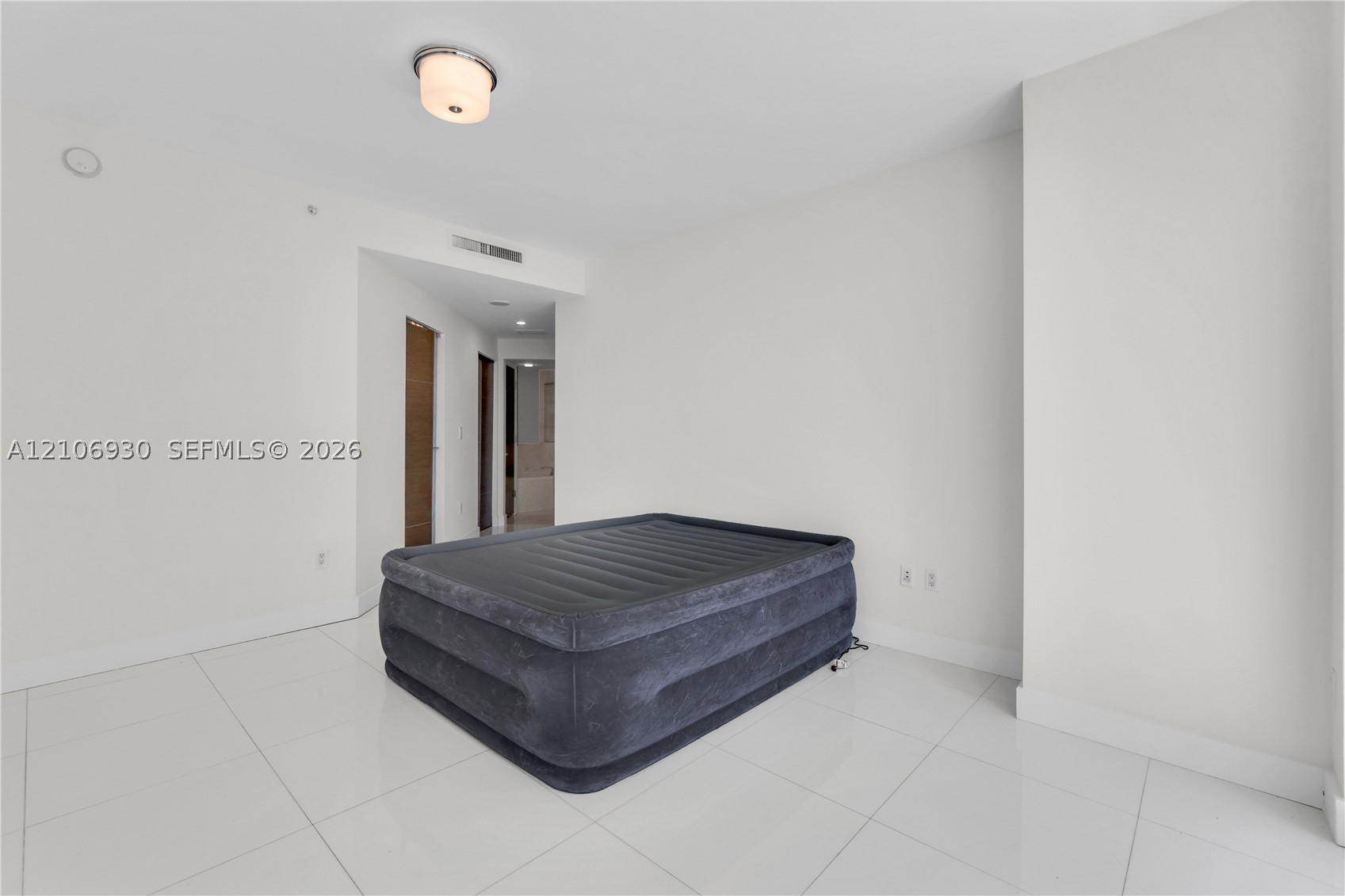 901 Brickell Key Blvd #1103 Miami, FL 33131