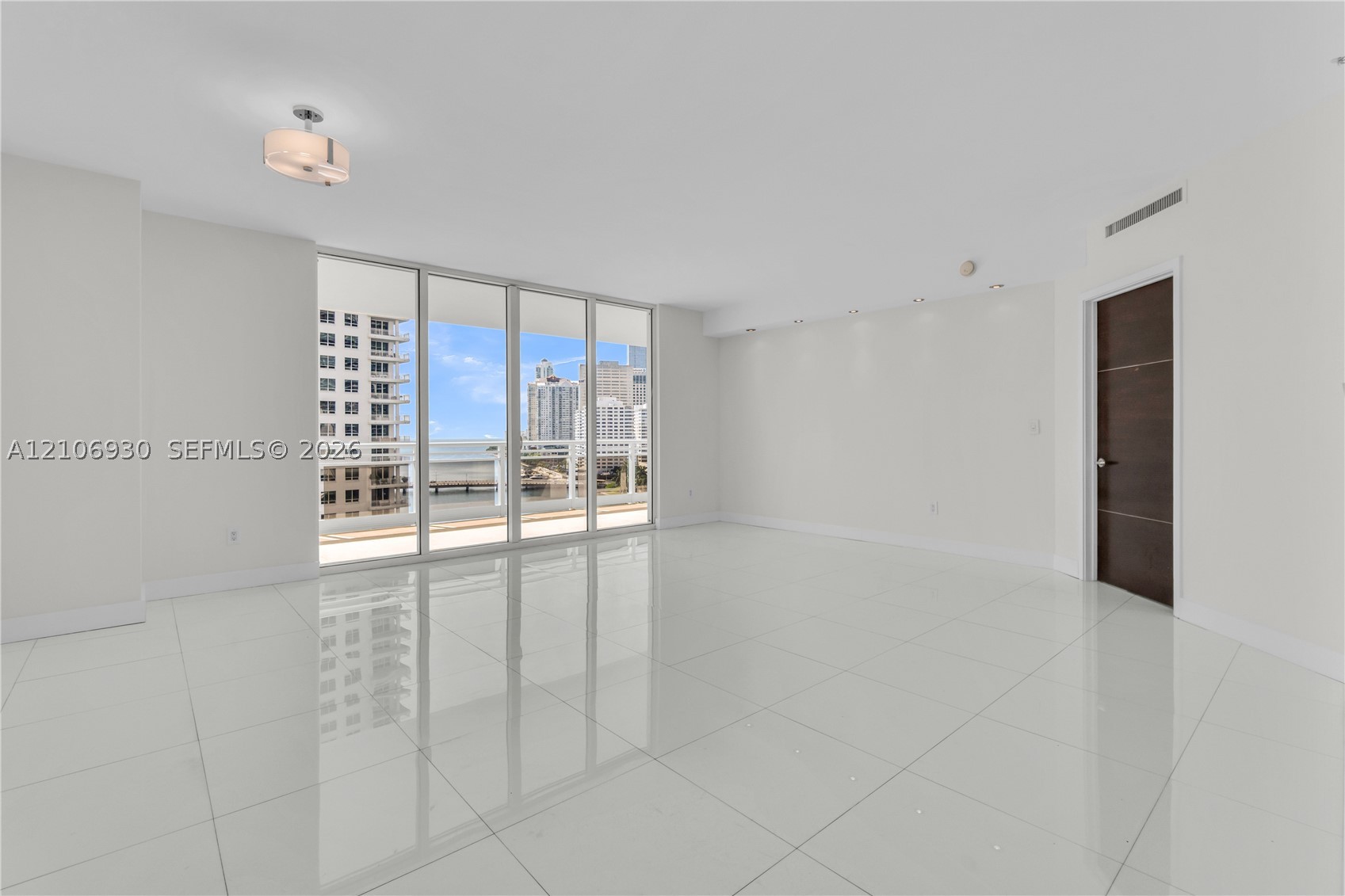 901 Brickell Key Blvd #1103 Miami, FL 33131