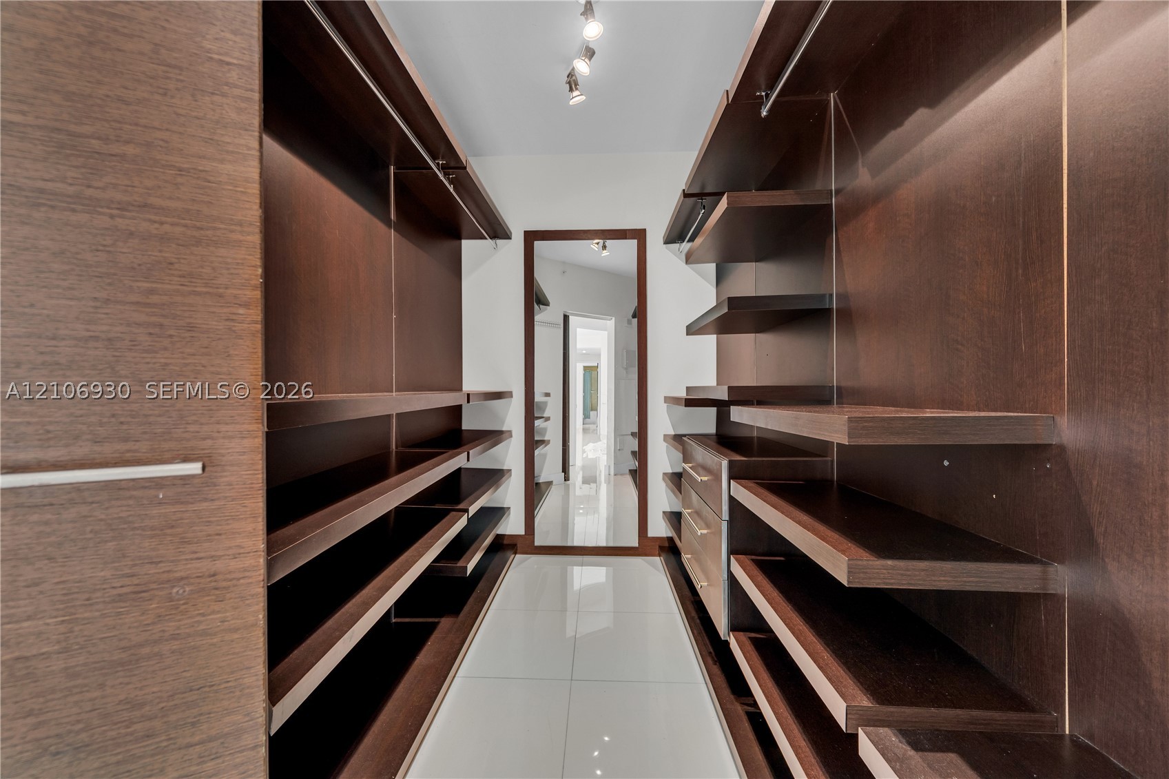 901 Brickell Key Blvd #1103 Miami, FL 33131