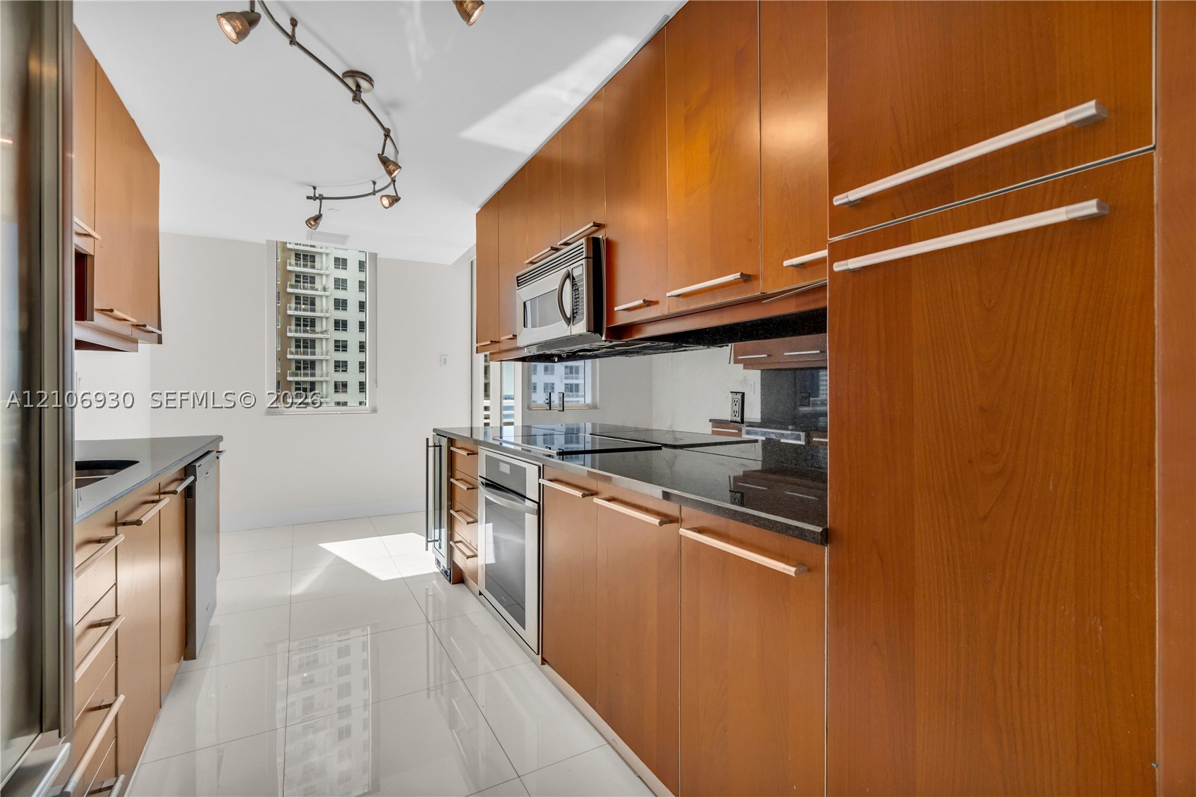 901 Brickell Key Blvd #1103 Miami, FL 33131
