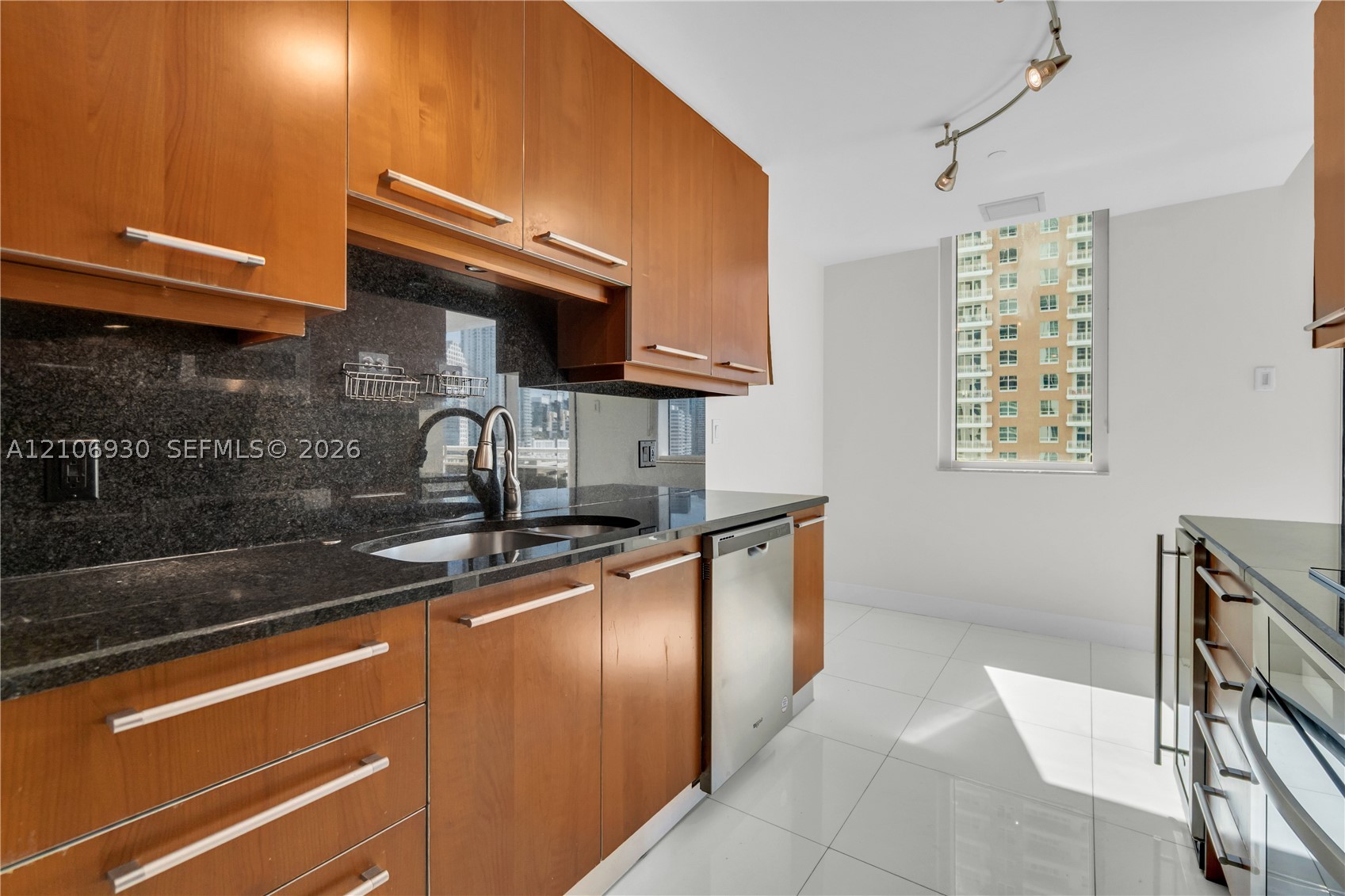 901 Brickell Key Blvd #1103 Miami, FL 33131