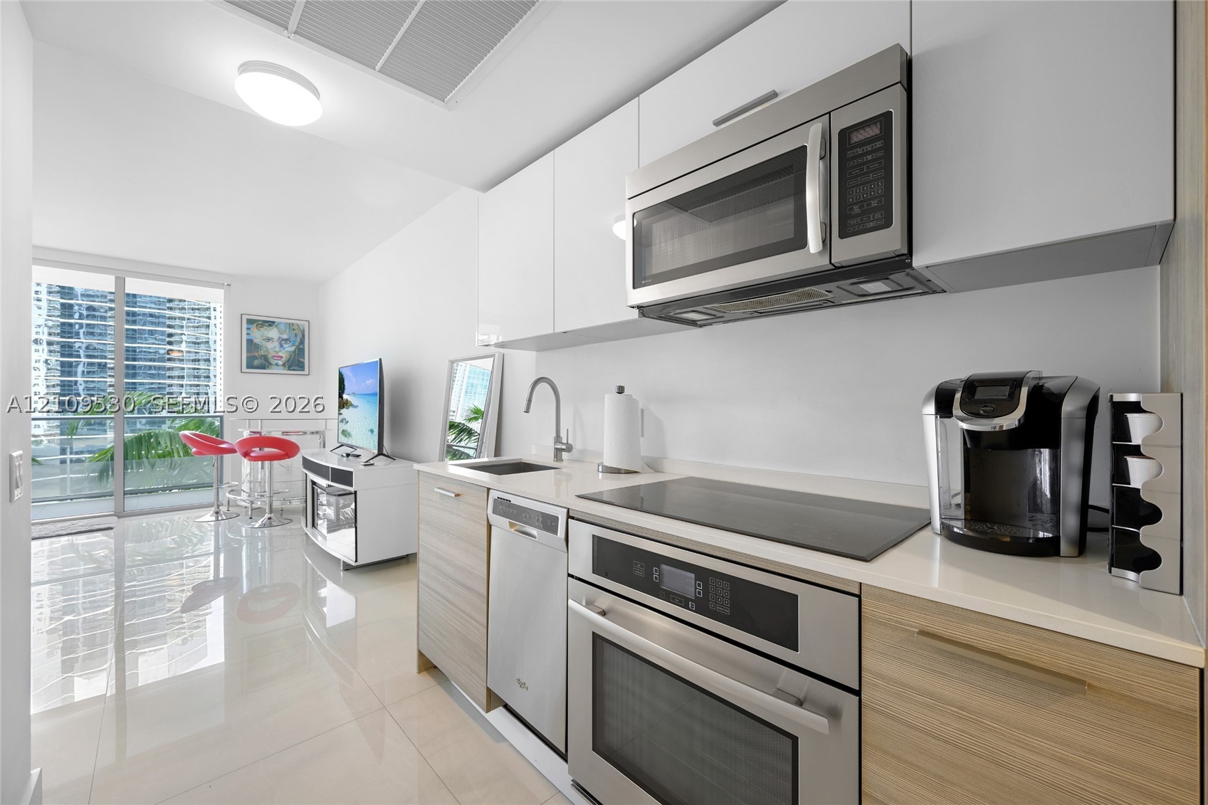 1300 Brickell Bay Dr #1600 Miami, FL 33131