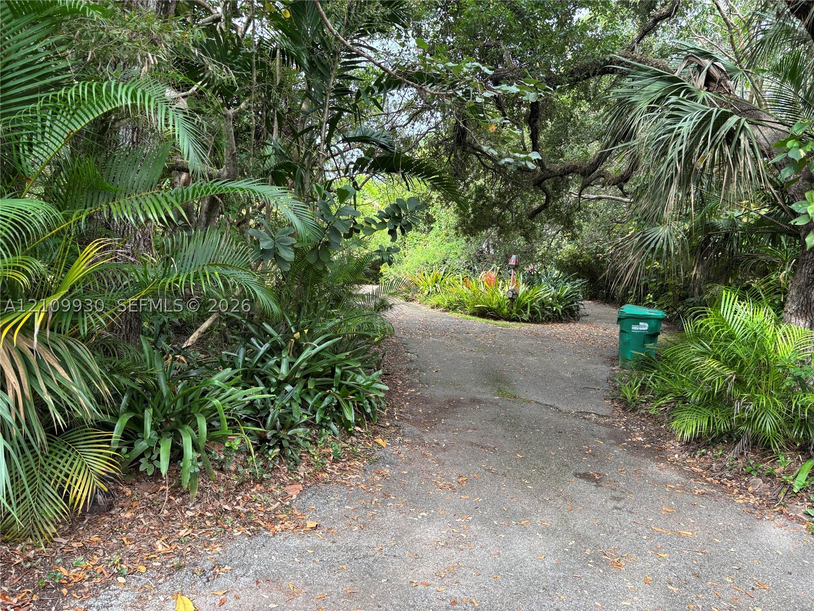 9300 SW 61st Pinecrest, FL 33156
