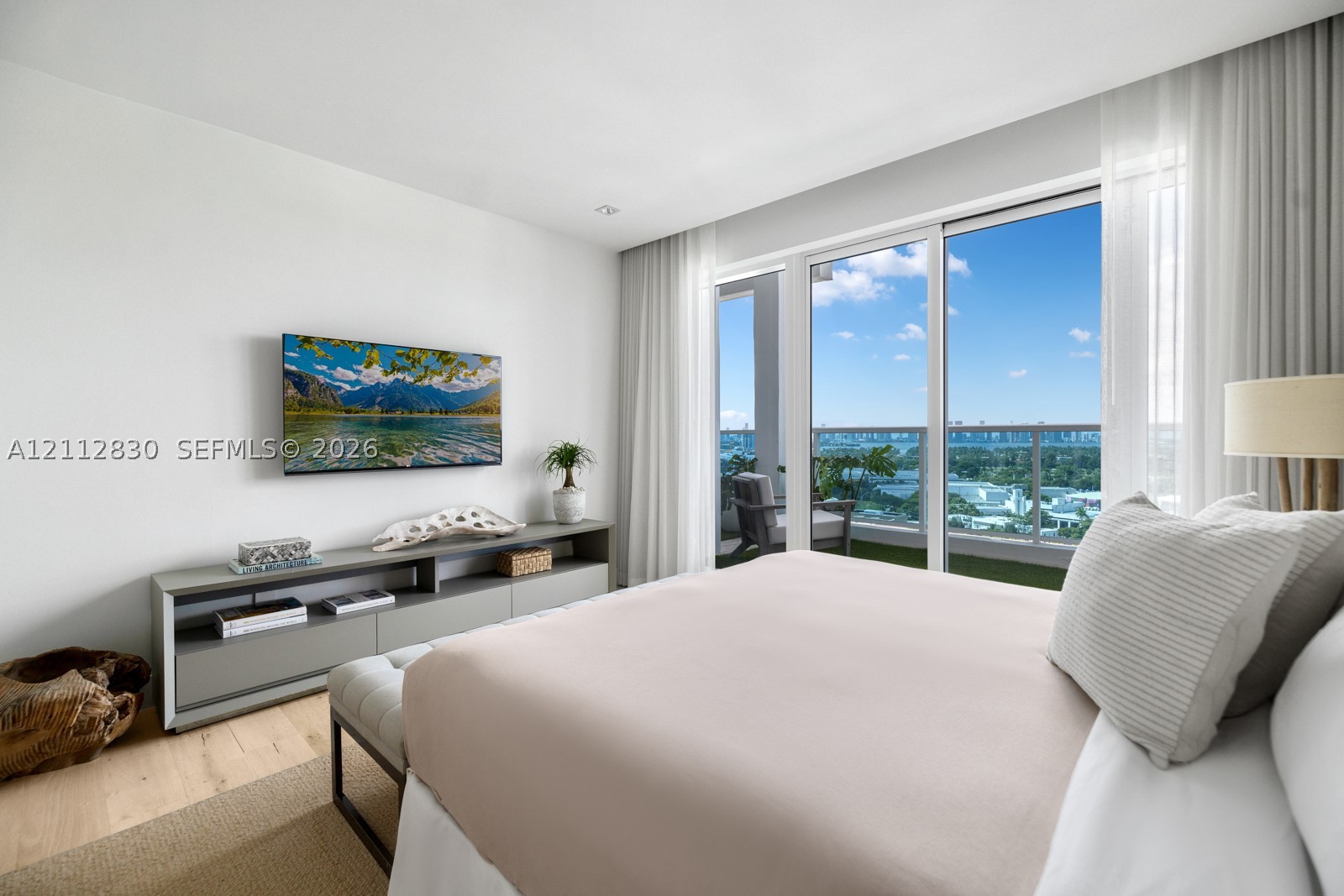 102 24th St #PH1717 Miami Beach, FL 33139