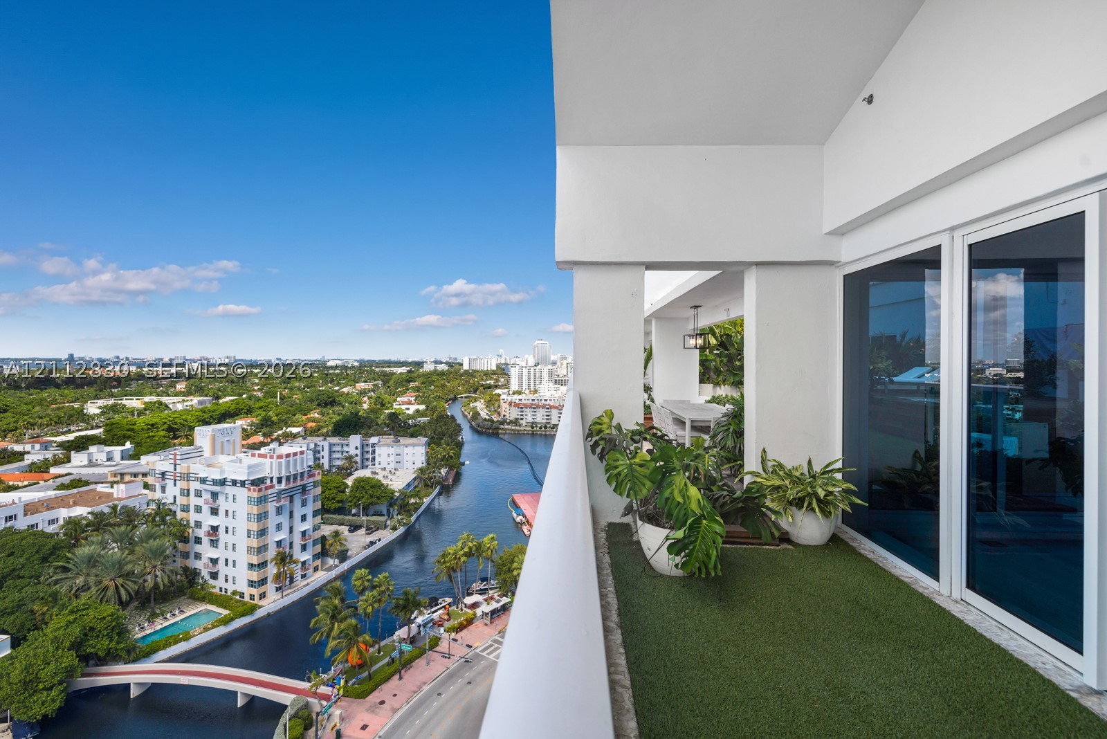 102 24th St #PH1717 Miami Beach, FL 33139