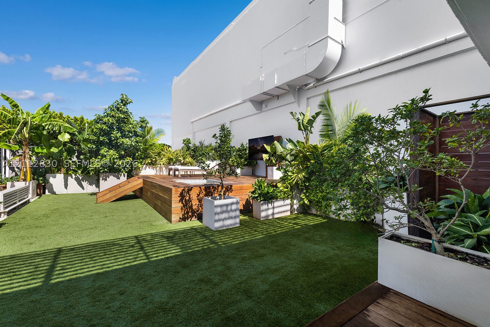 102 24th St #PH1717 Miami Beach, FL 33139