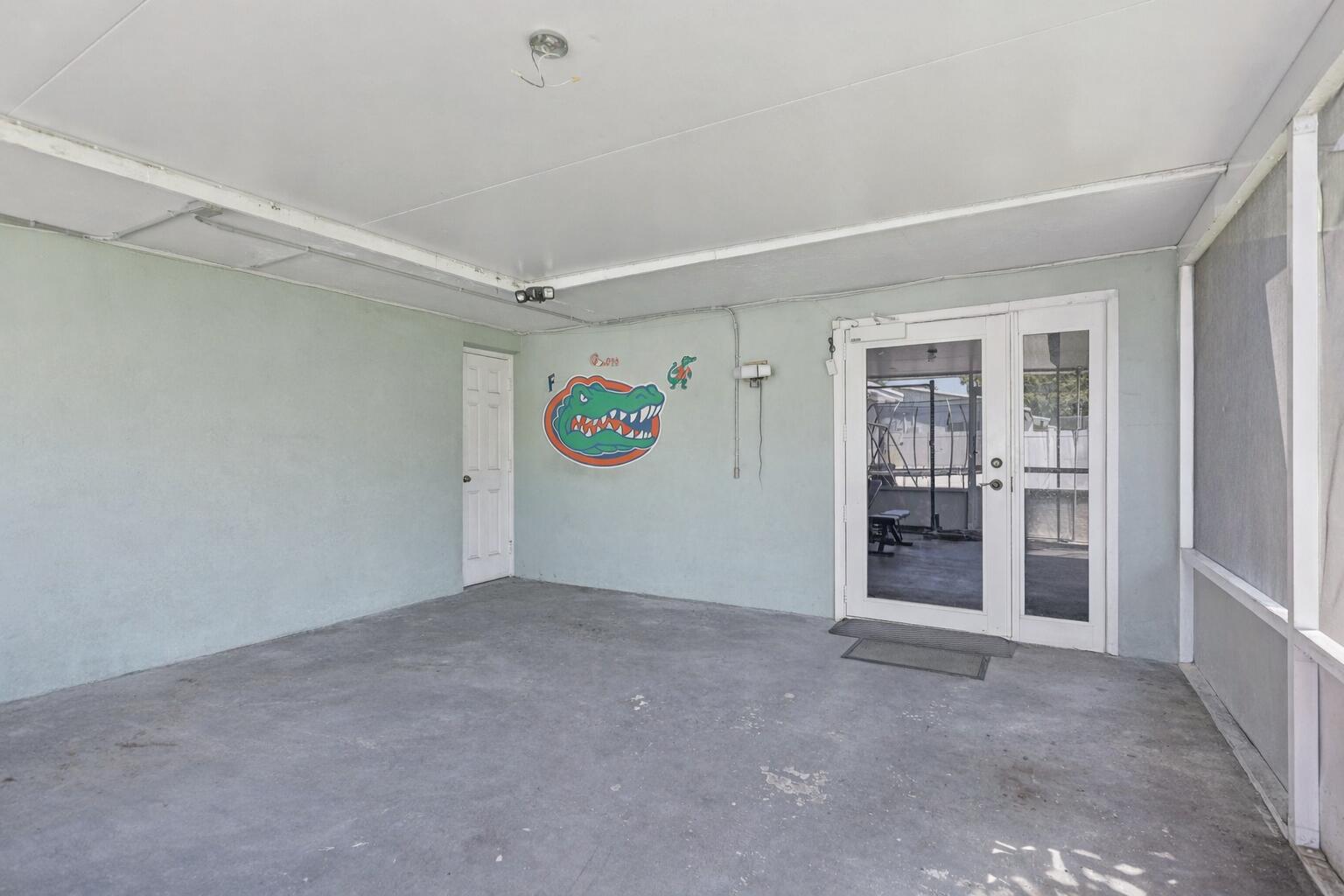 4688 NW 1st Plantation, FL 33317