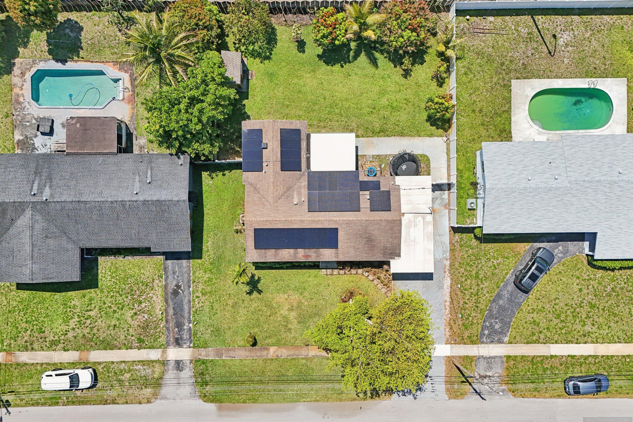 4688 NW 1st Plantation, FL 33317