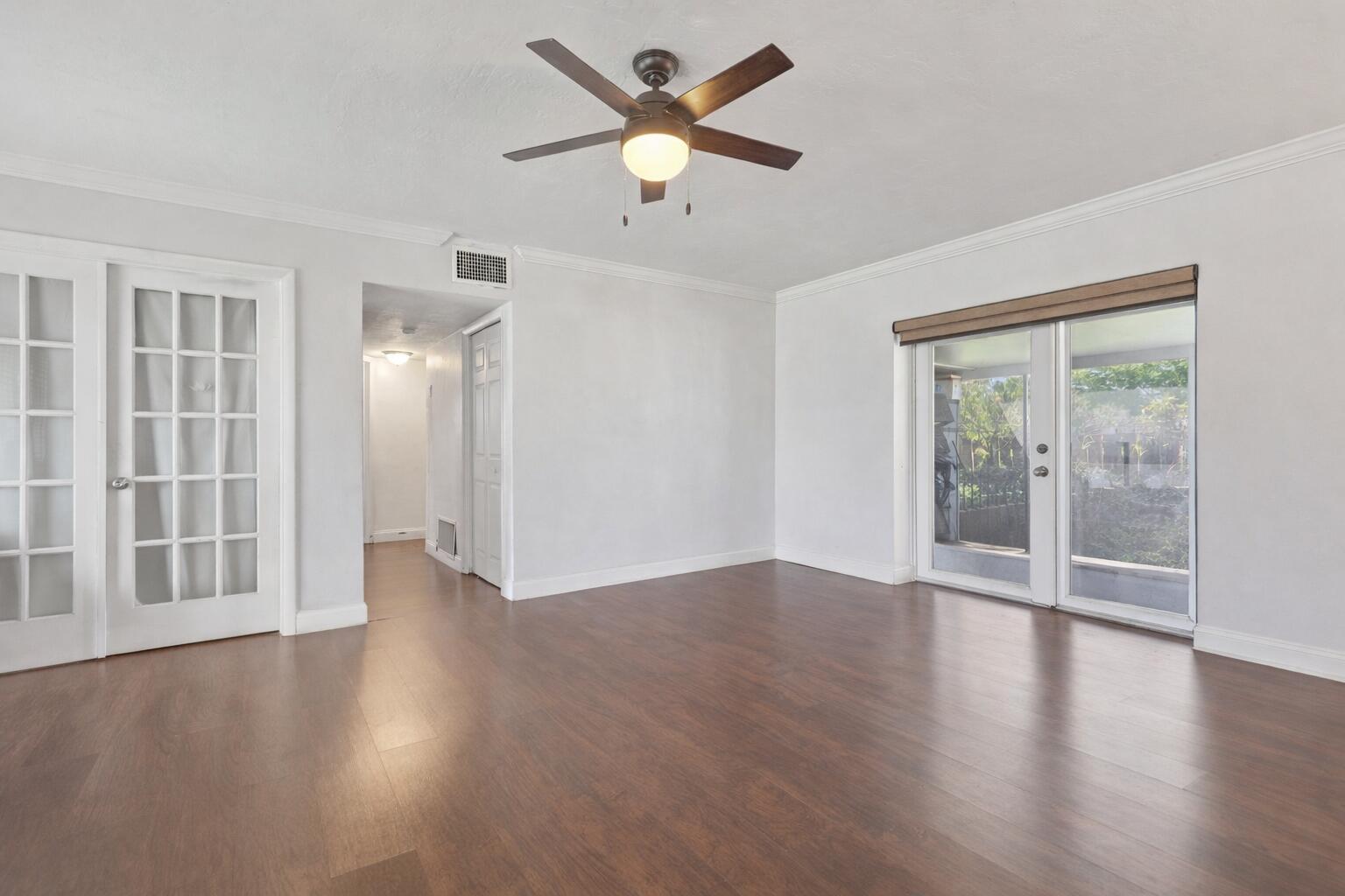 4688 NW 1st Plantation, FL 33317