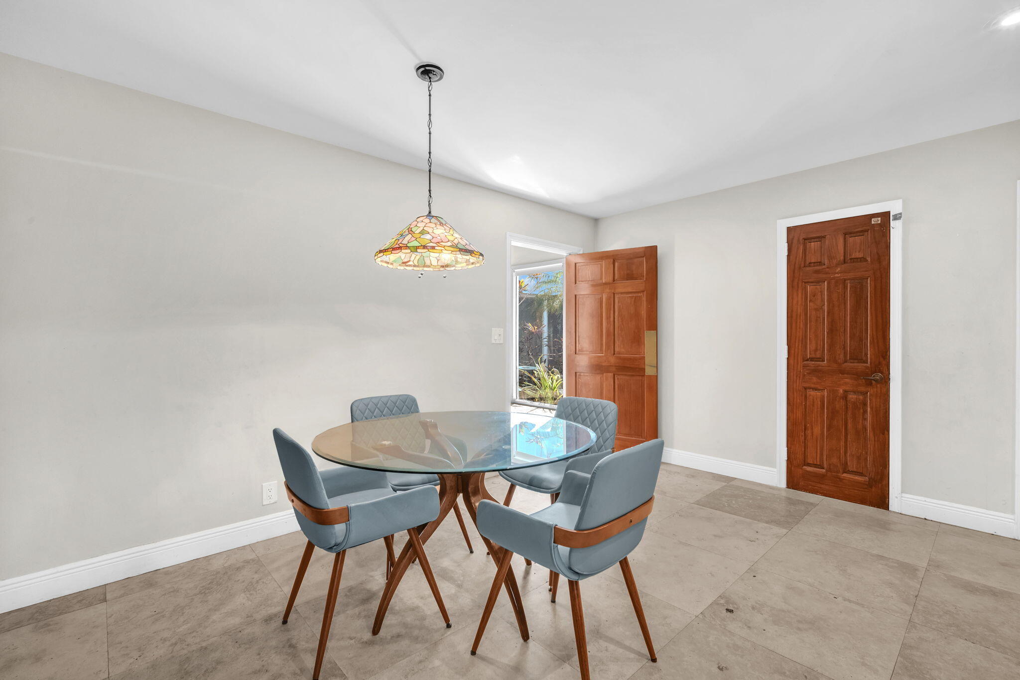 5820 SW 37th Fort Lauderdale, FL 33312