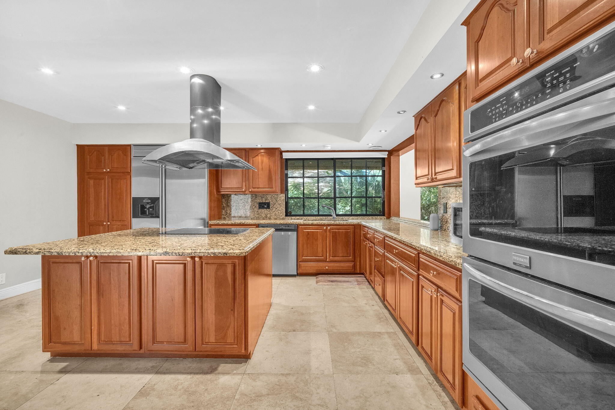 5820 SW 37th Fort Lauderdale, FL 33312