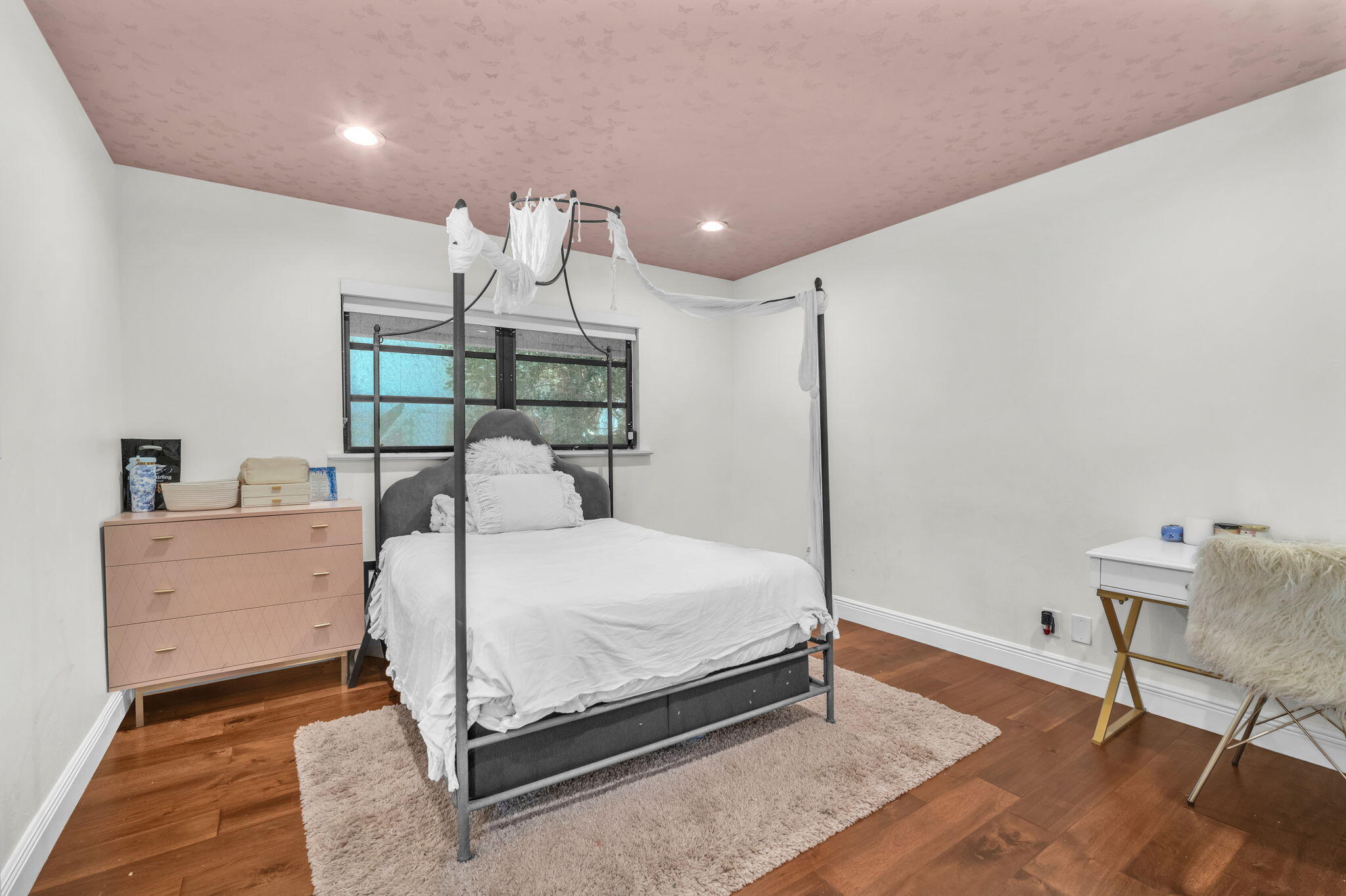 5820 SW 37th Fort Lauderdale, FL 33312