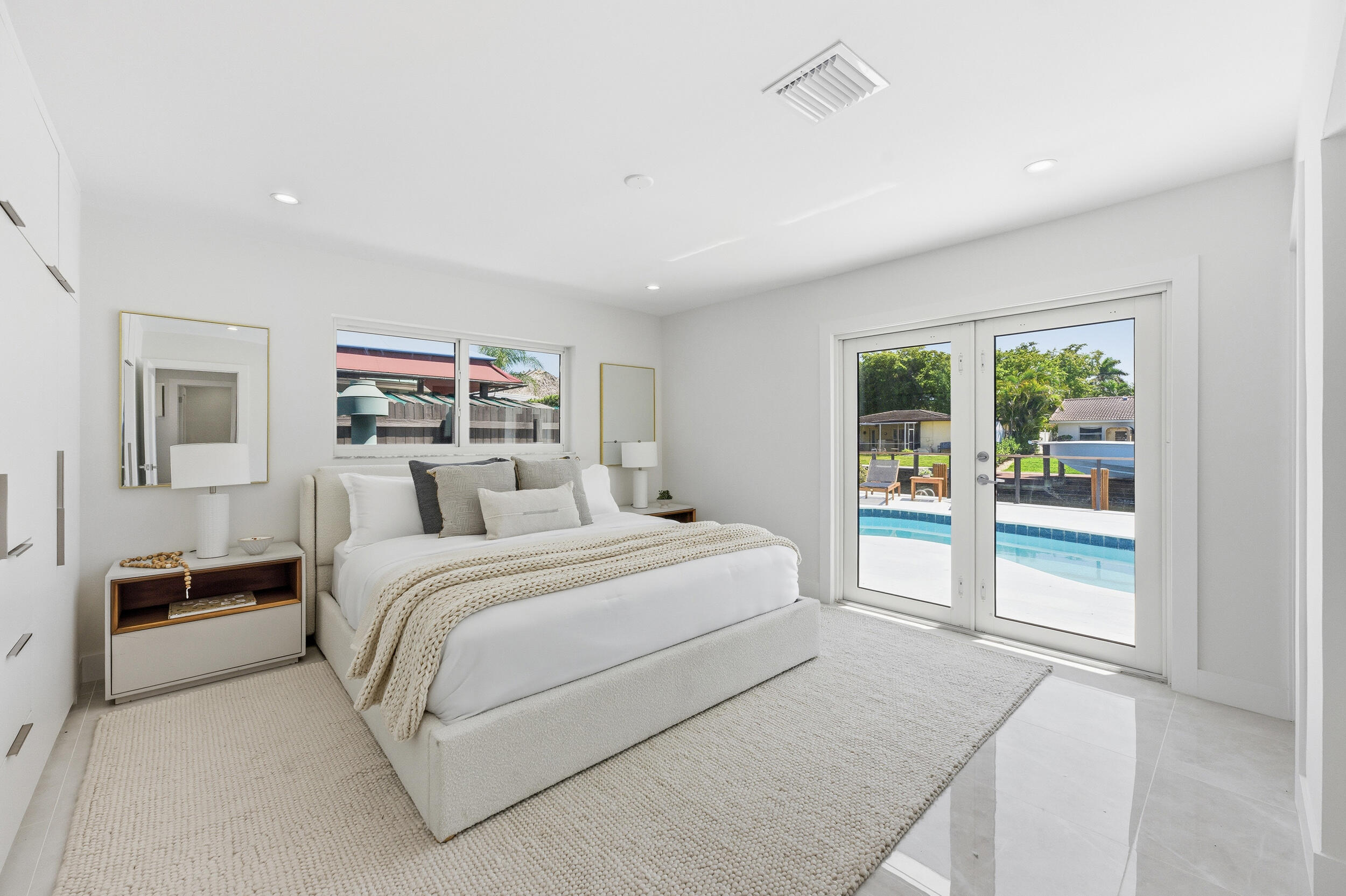 2280 SE 10th Pompano Beach, FL 33062