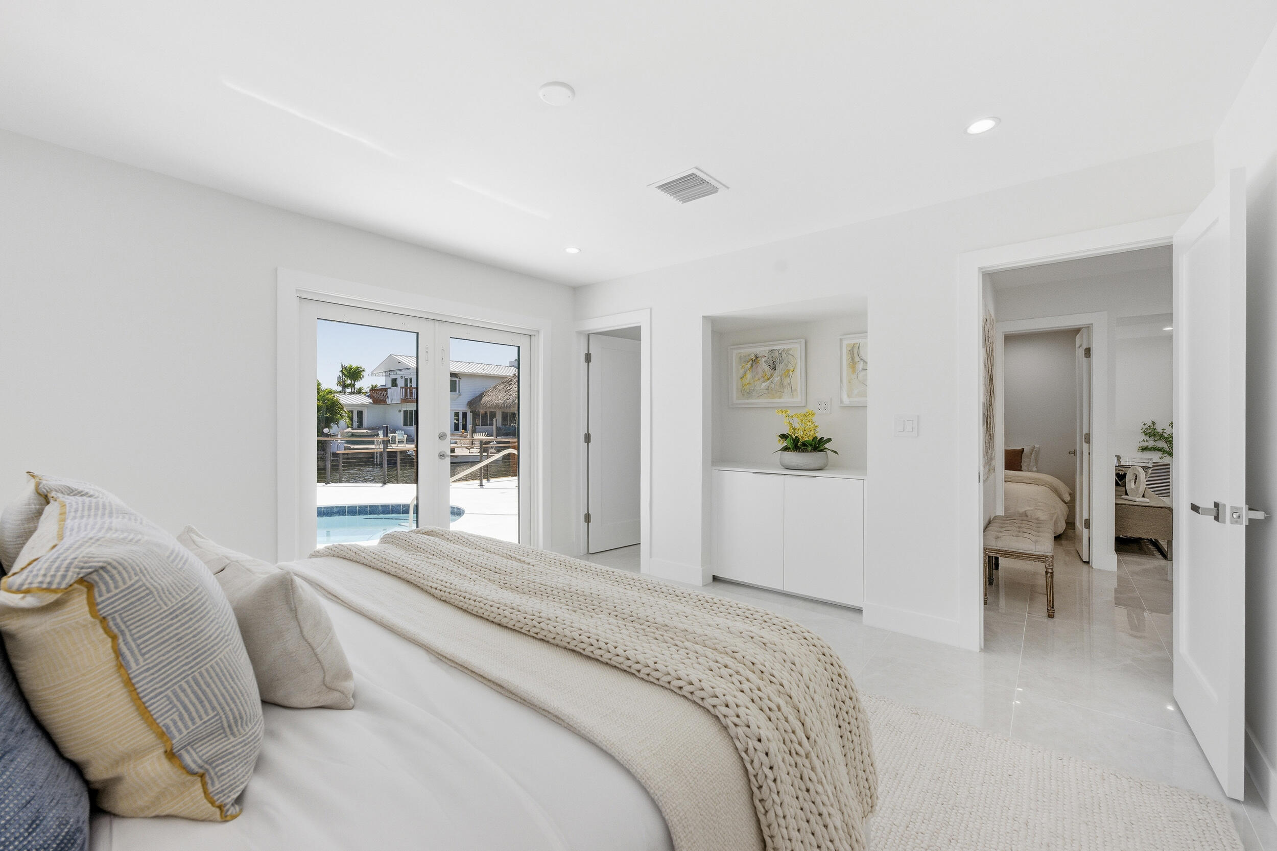 2280 SE 10th Pompano Beach, FL 33062