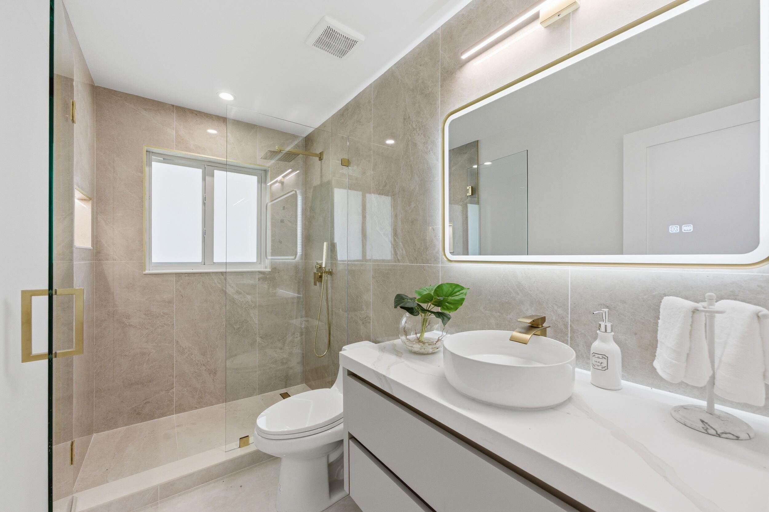 2280 SE 10th Pompano Beach, FL 33062