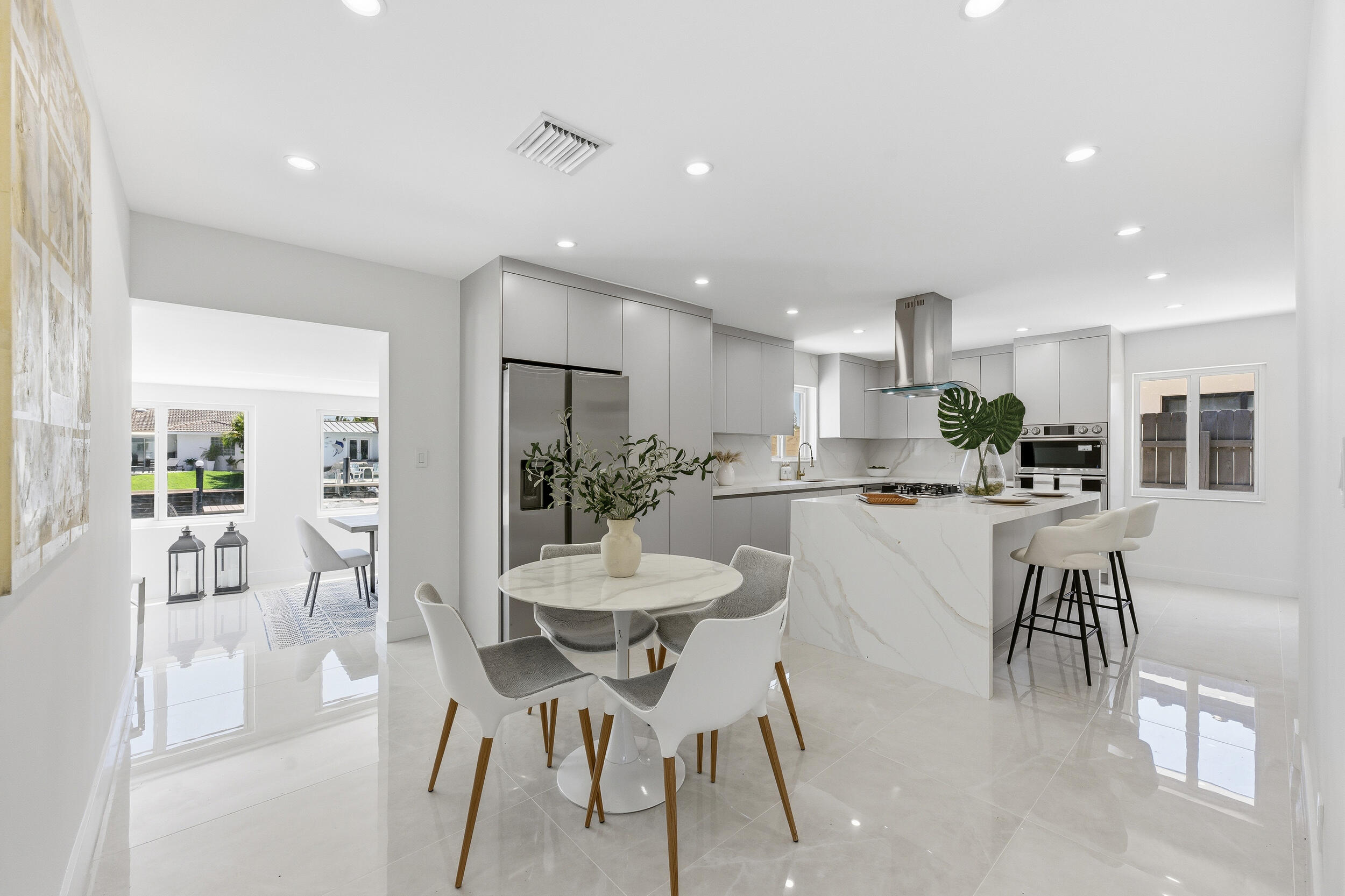 2280 SE 10th Pompano Beach, FL 33062