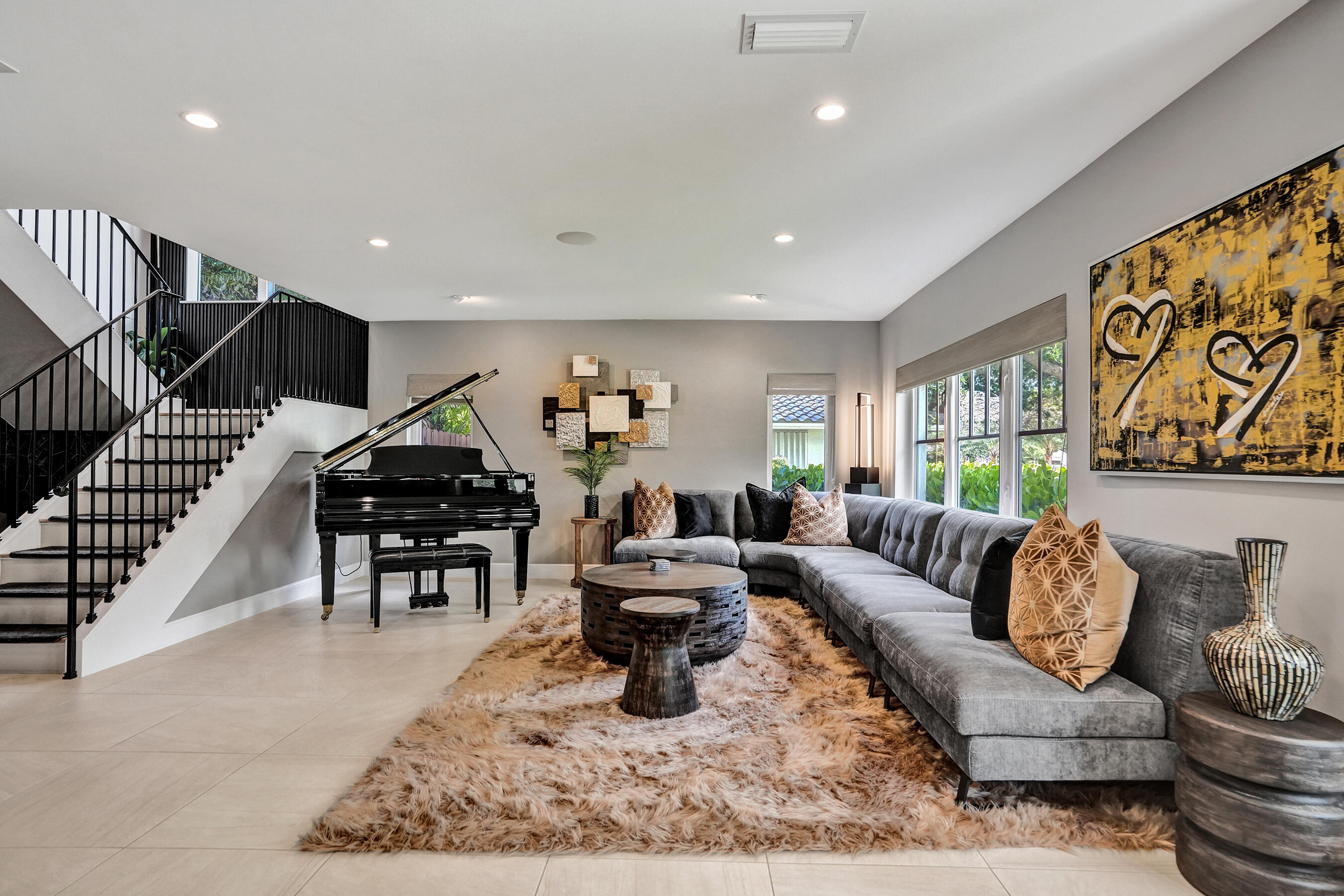 738 Middle Riv Fort Lauderdale, FL 33304