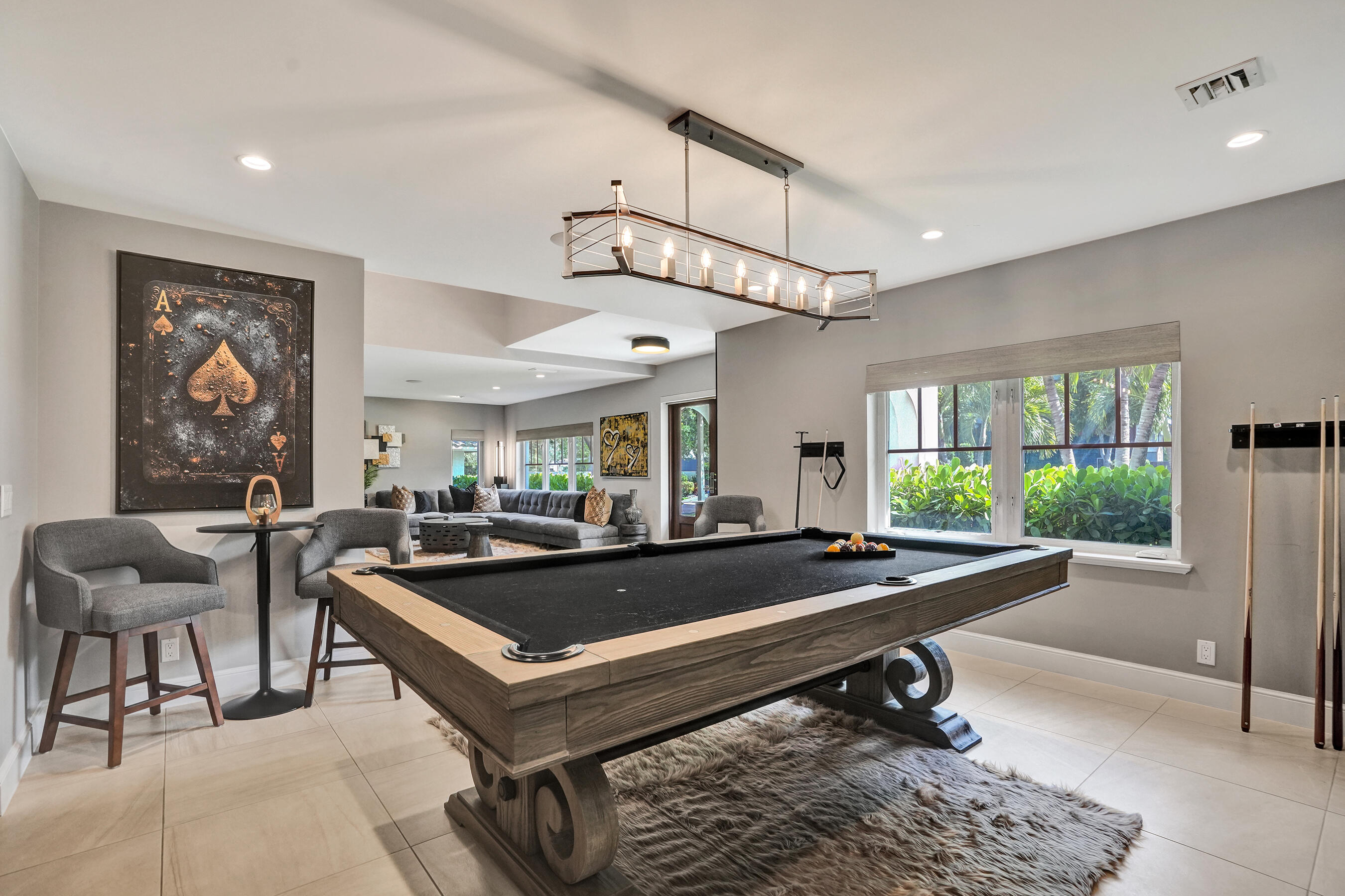 738 Middle Riv Fort Lauderdale, FL 33304