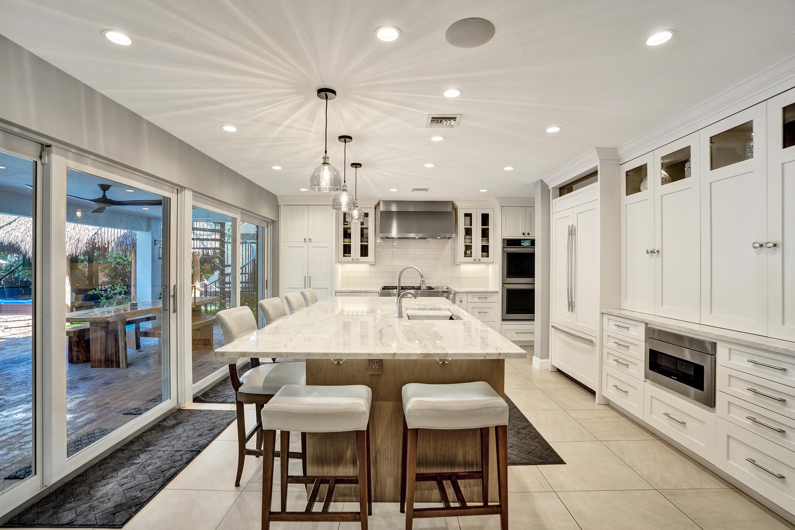 738 Middle Riv Fort Lauderdale, FL 33304