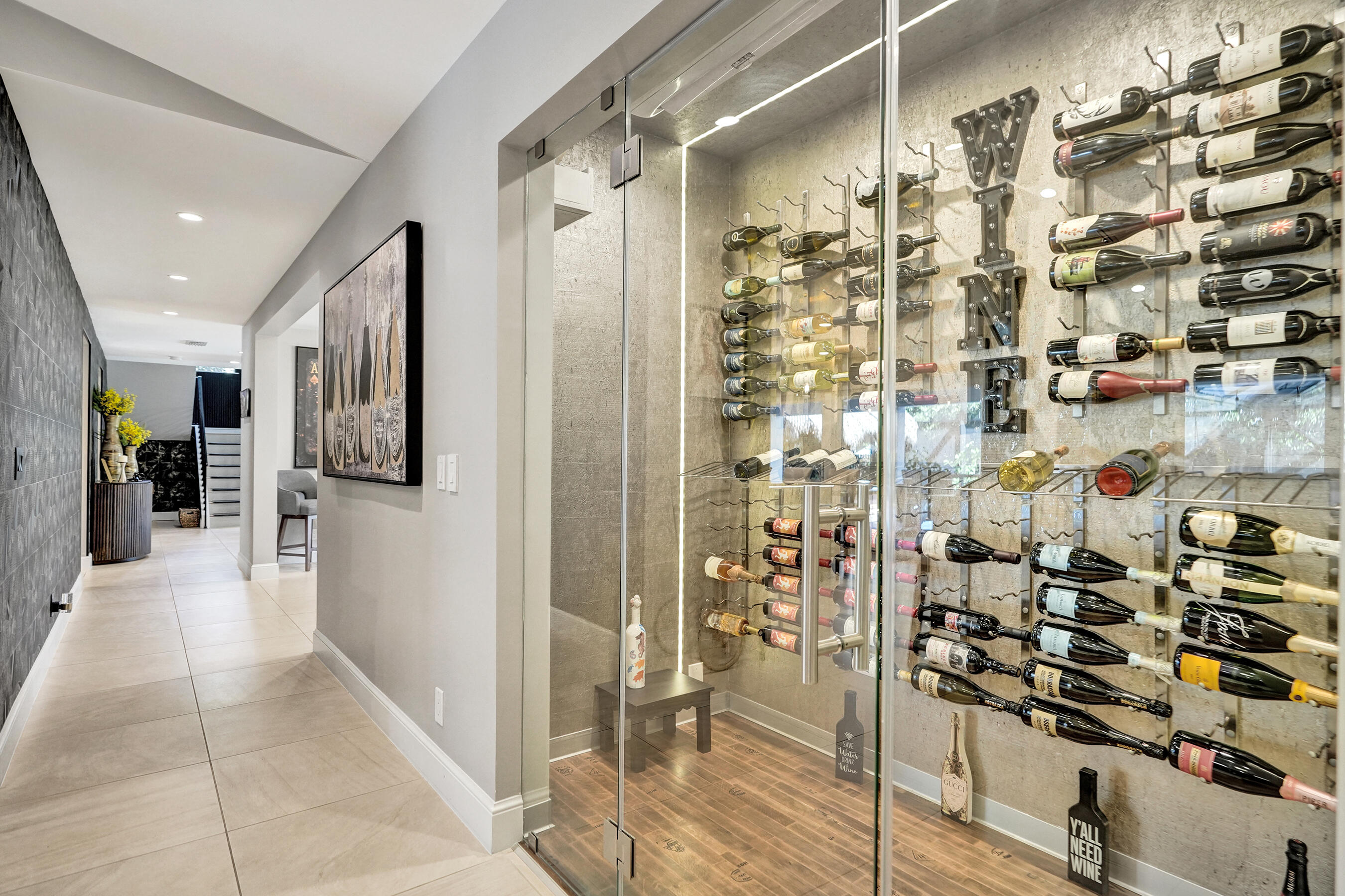 738 Middle Riv Fort Lauderdale, FL 33304