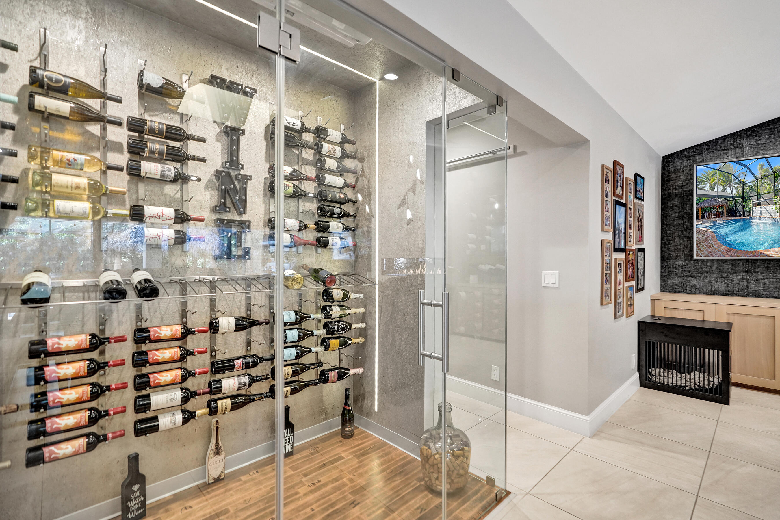 738 Middle Riv Fort Lauderdale, FL 33304