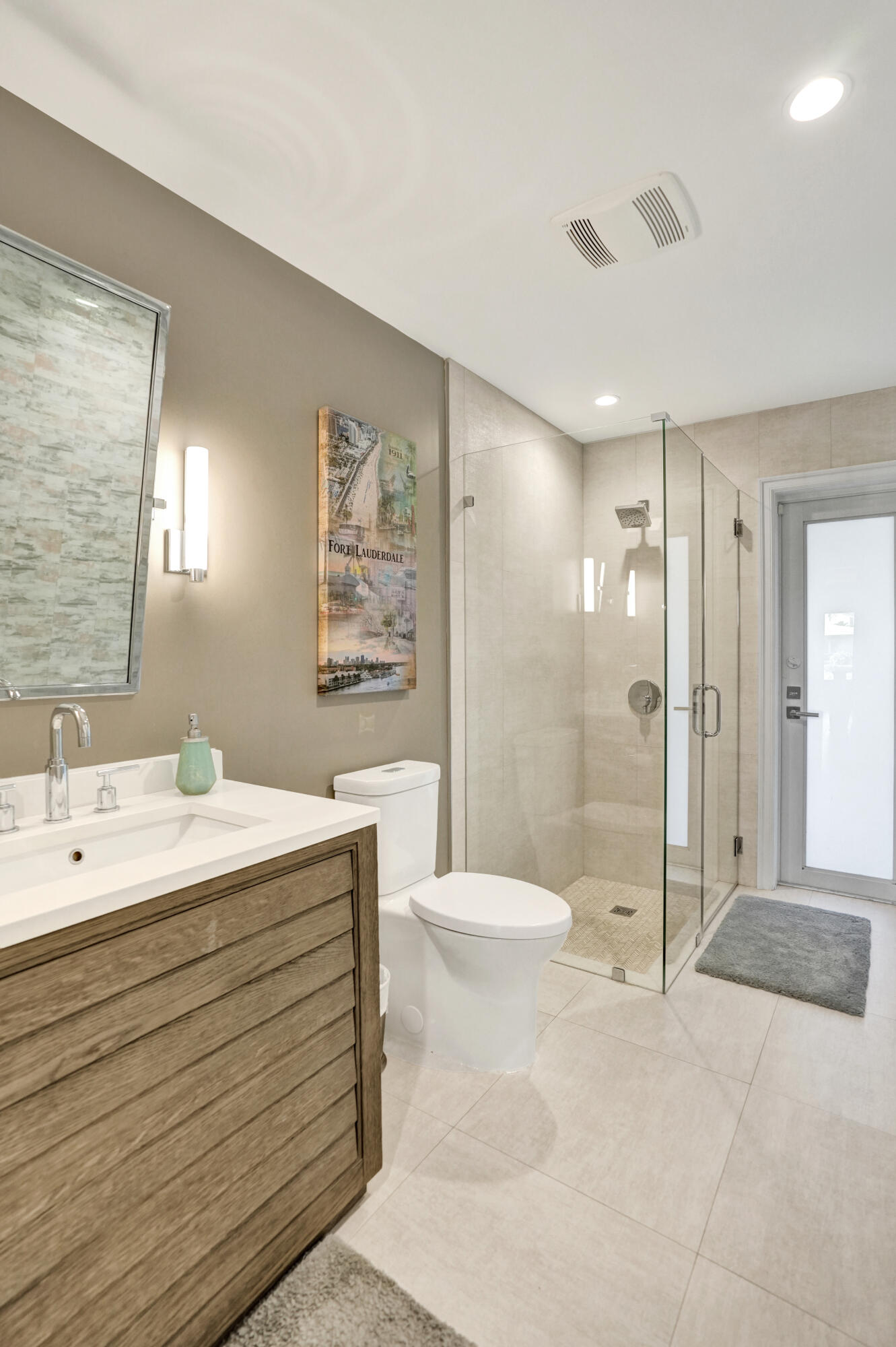 738 Middle Riv Fort Lauderdale, FL 33304