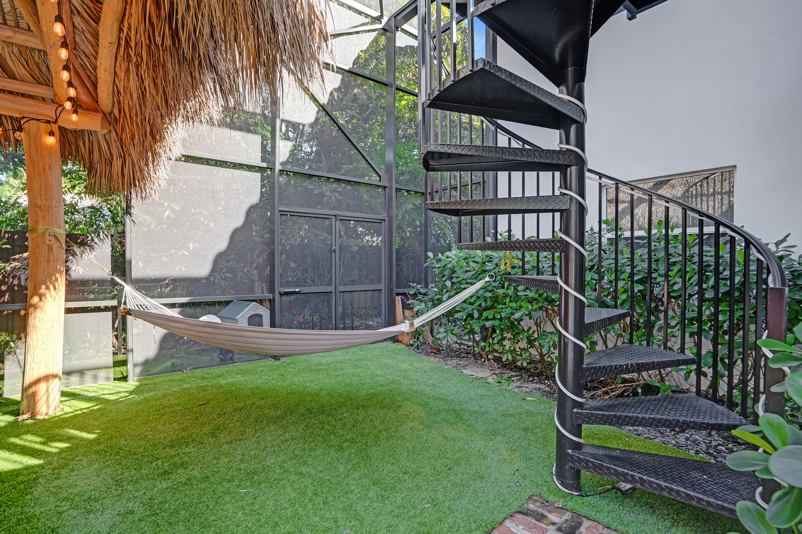 738 Middle Riv Fort Lauderdale, FL 33304