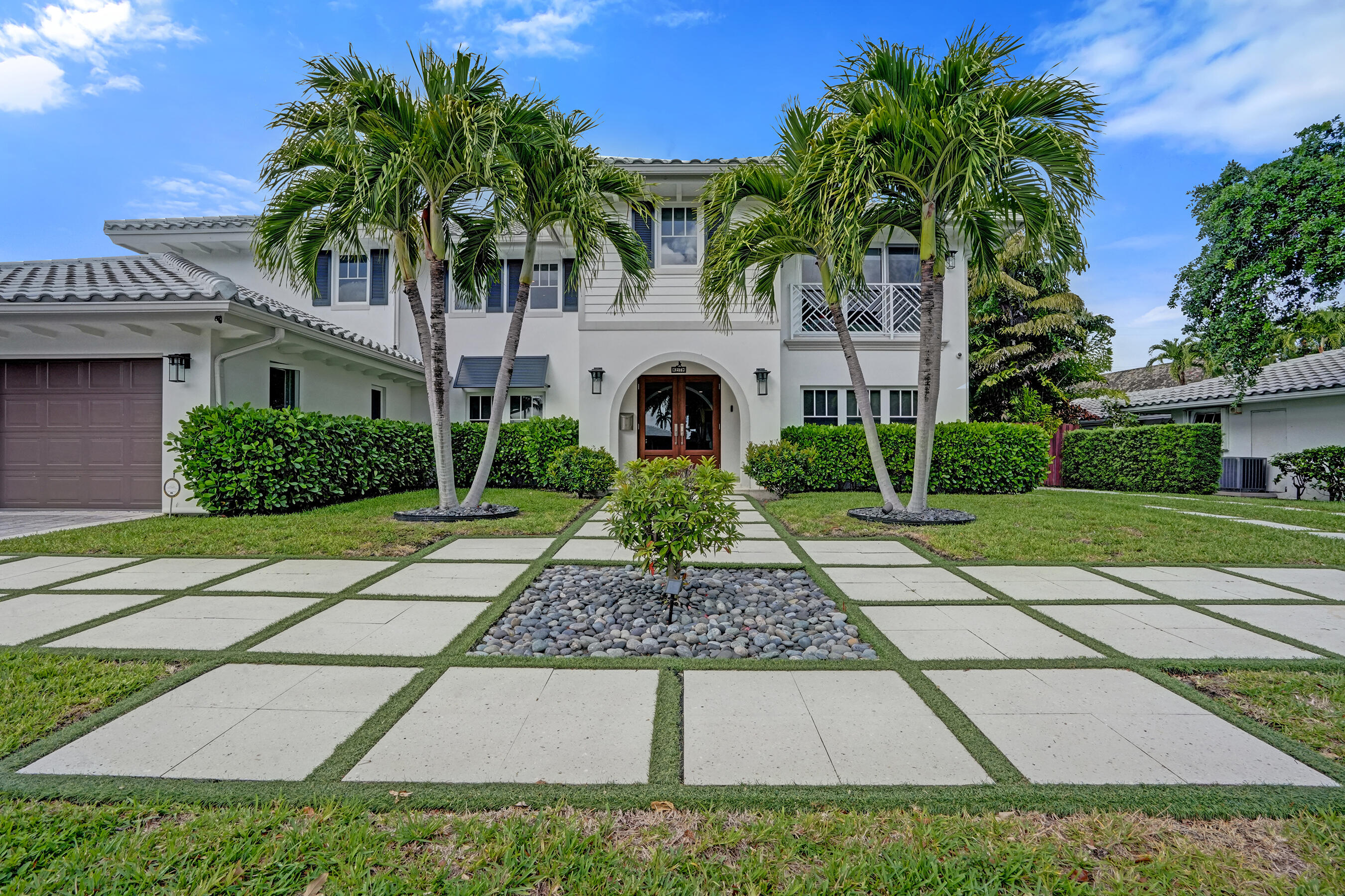 738 Middle Riv Fort Lauderdale, FL 33304