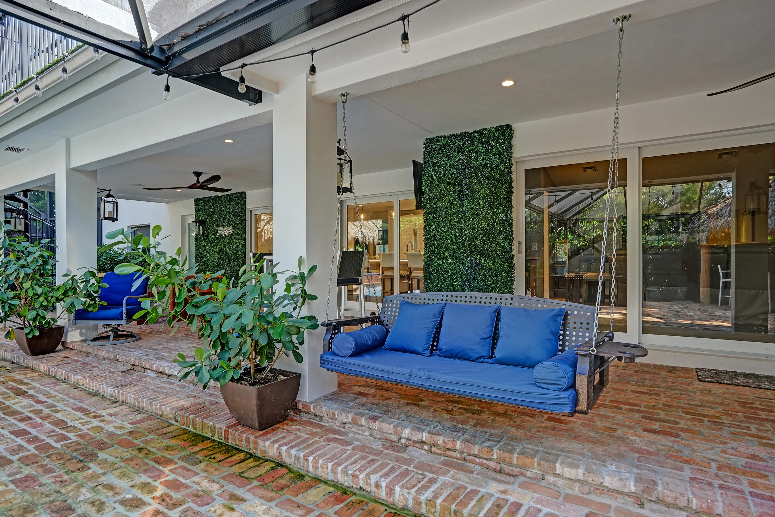 738 Middle Riv Fort Lauderdale, FL 33304