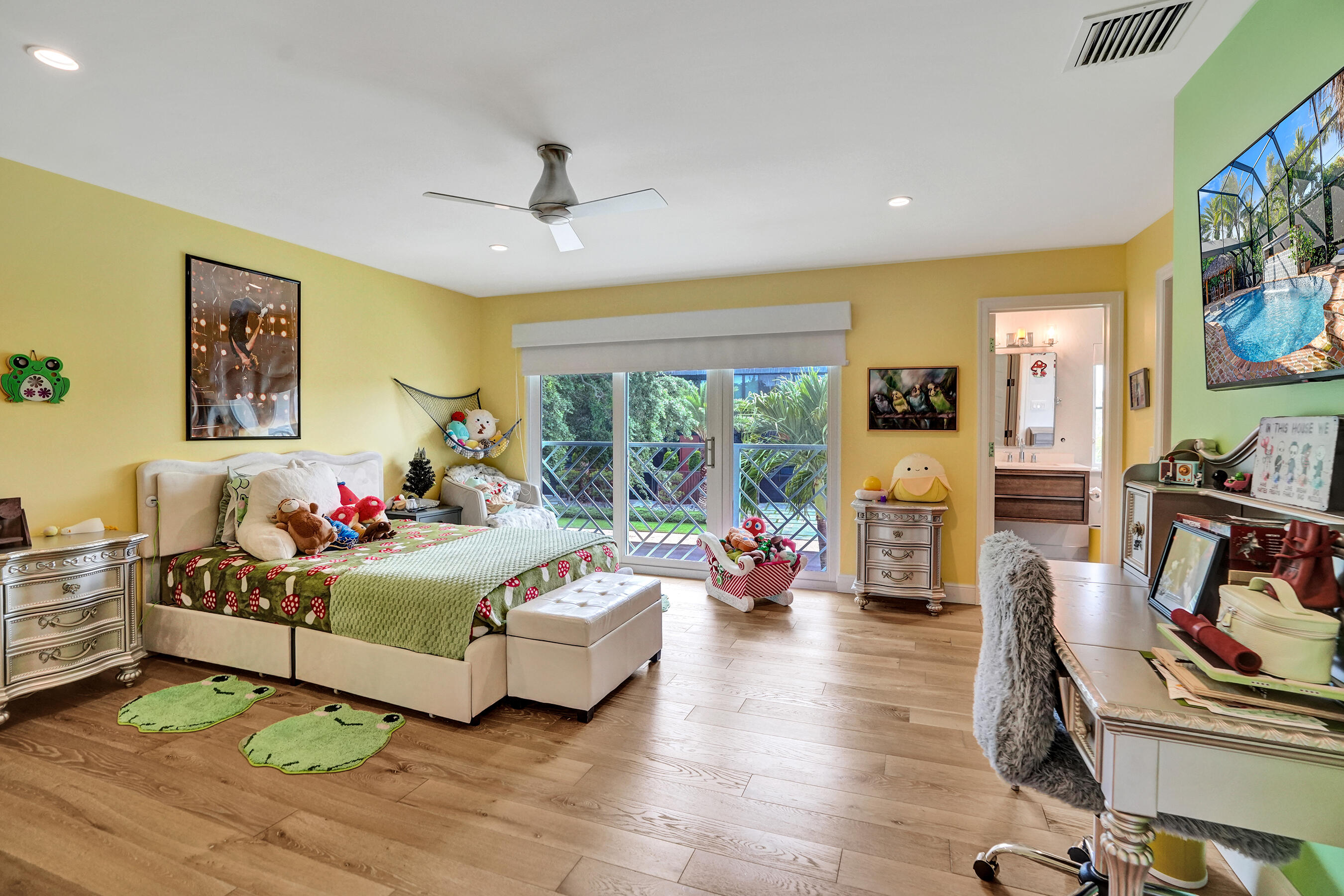 738 Middle Riv Fort Lauderdale, FL 33304